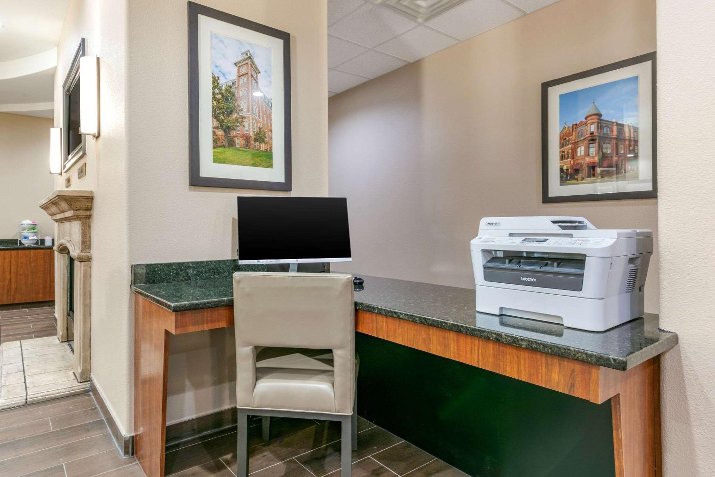 Comfort Inn  Suites Van Buren - Fort Smith - Property Image 11