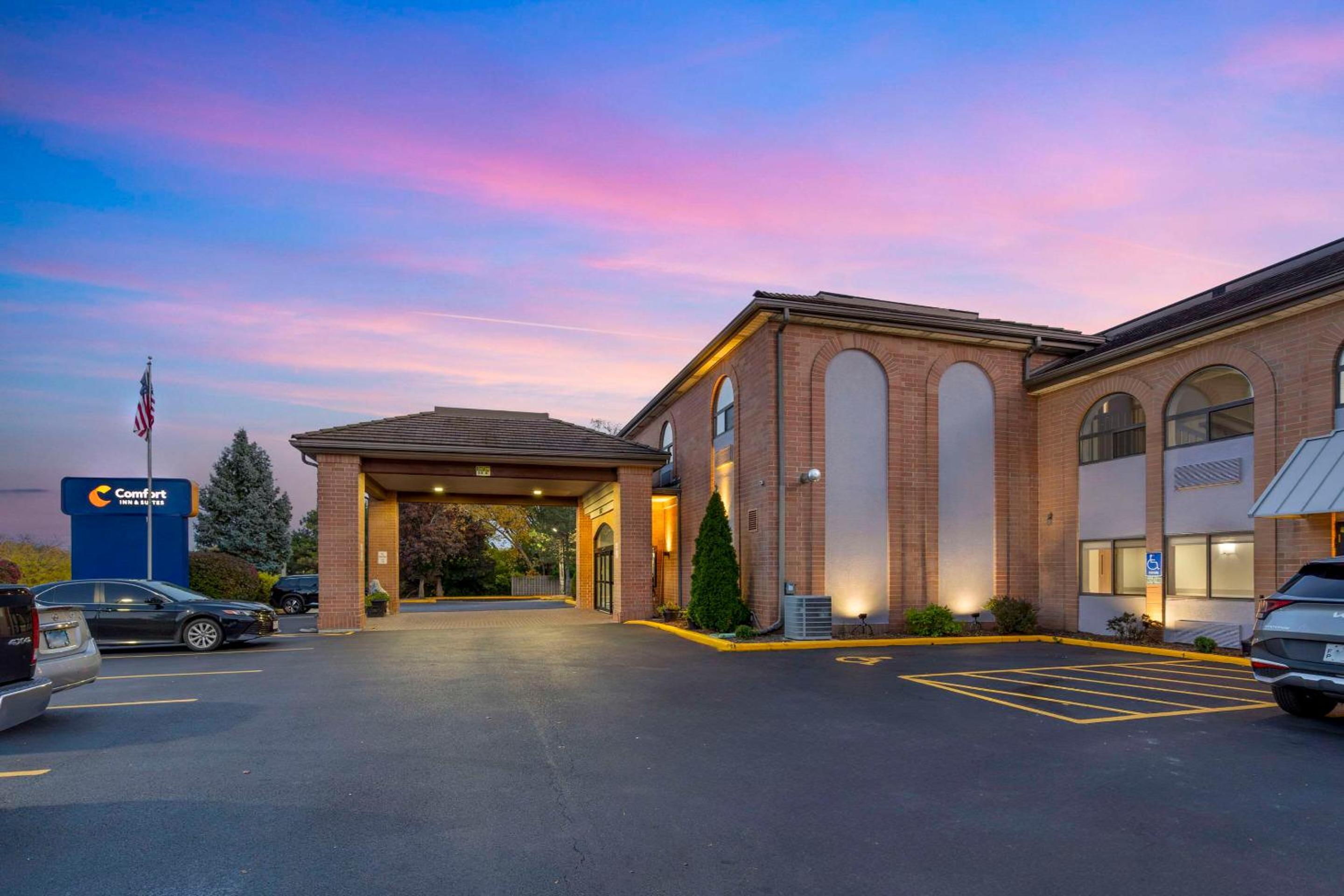 Comfort Inn Suites Mundelein-Vernon Hills - Property Image 27