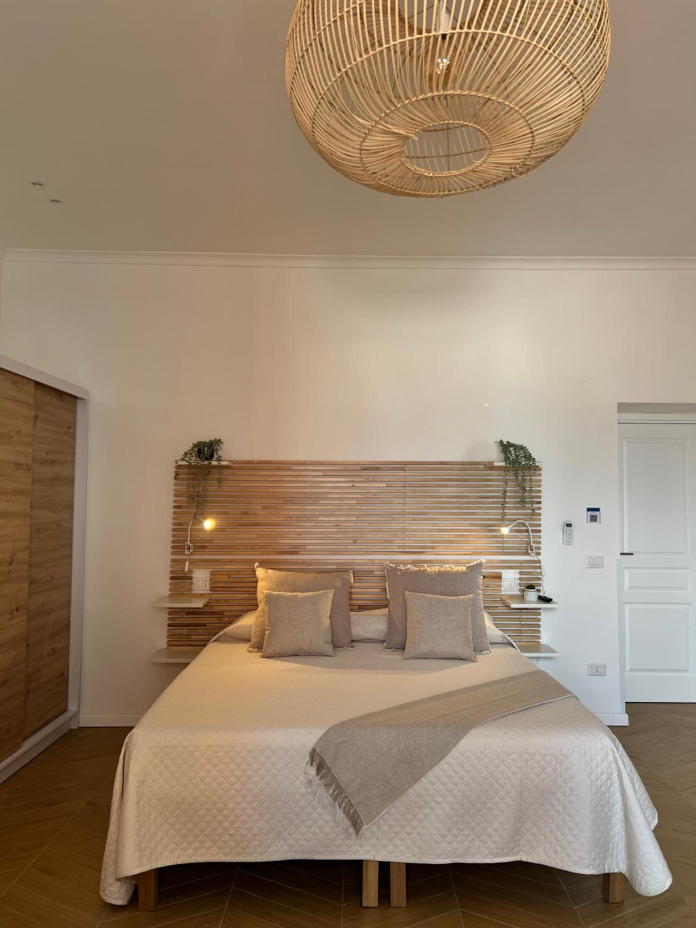Gennarino Apartments - Panorama Suite with balcony and Urban Loft