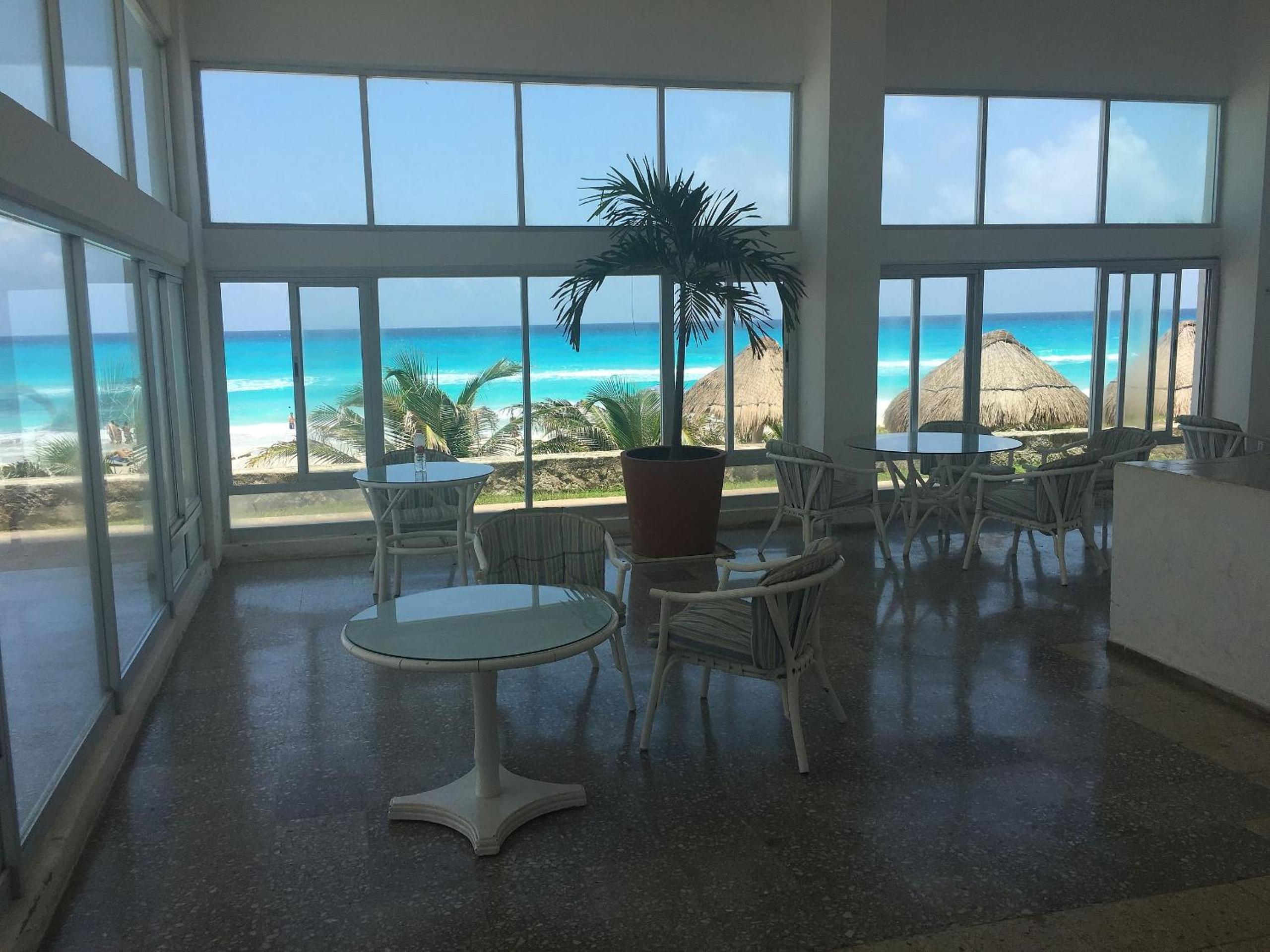 Beautiful Beach Front Pent House in Cancun!!!