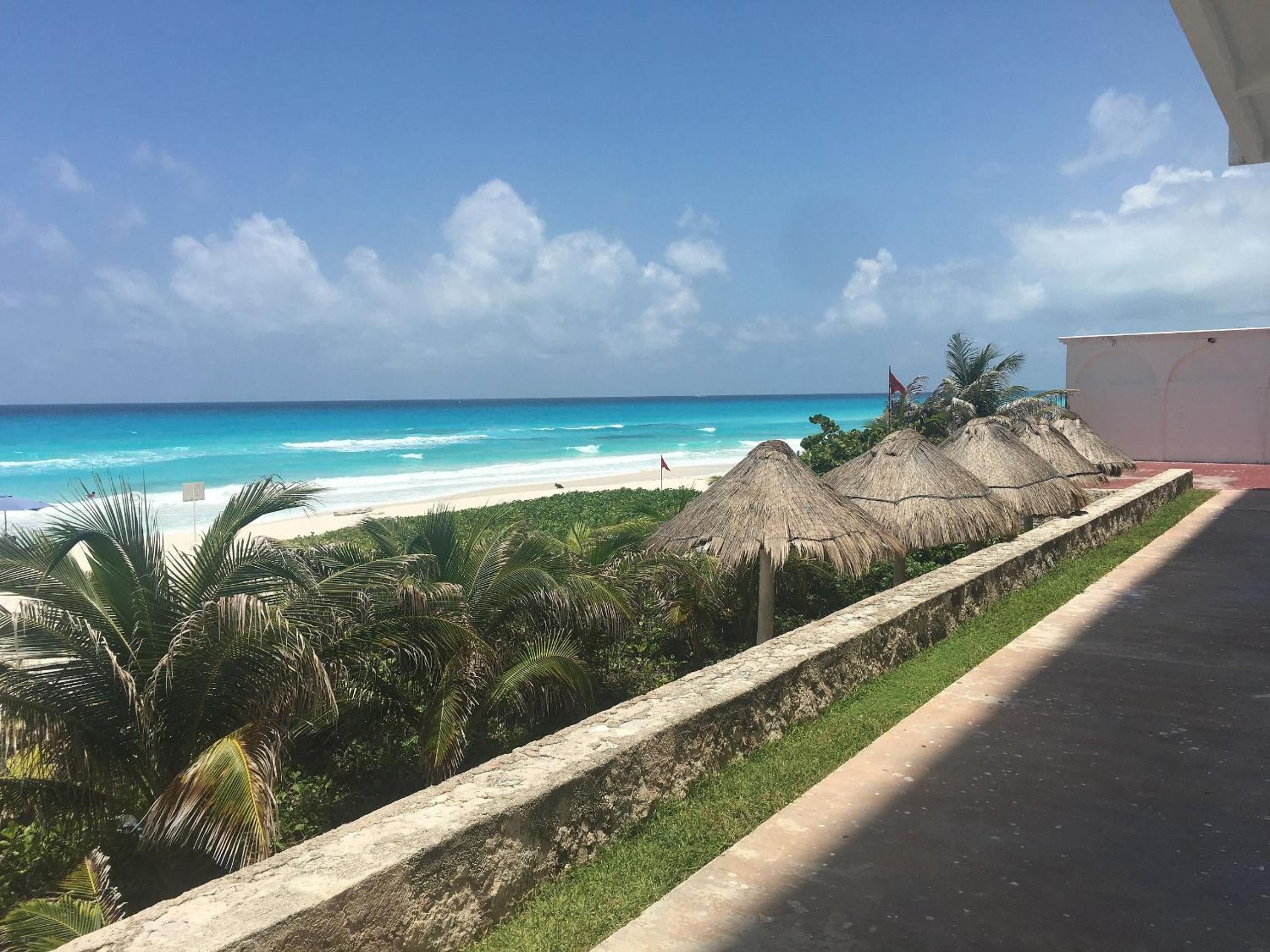 Beautiful Beach Front Pent House in Cancun!!!