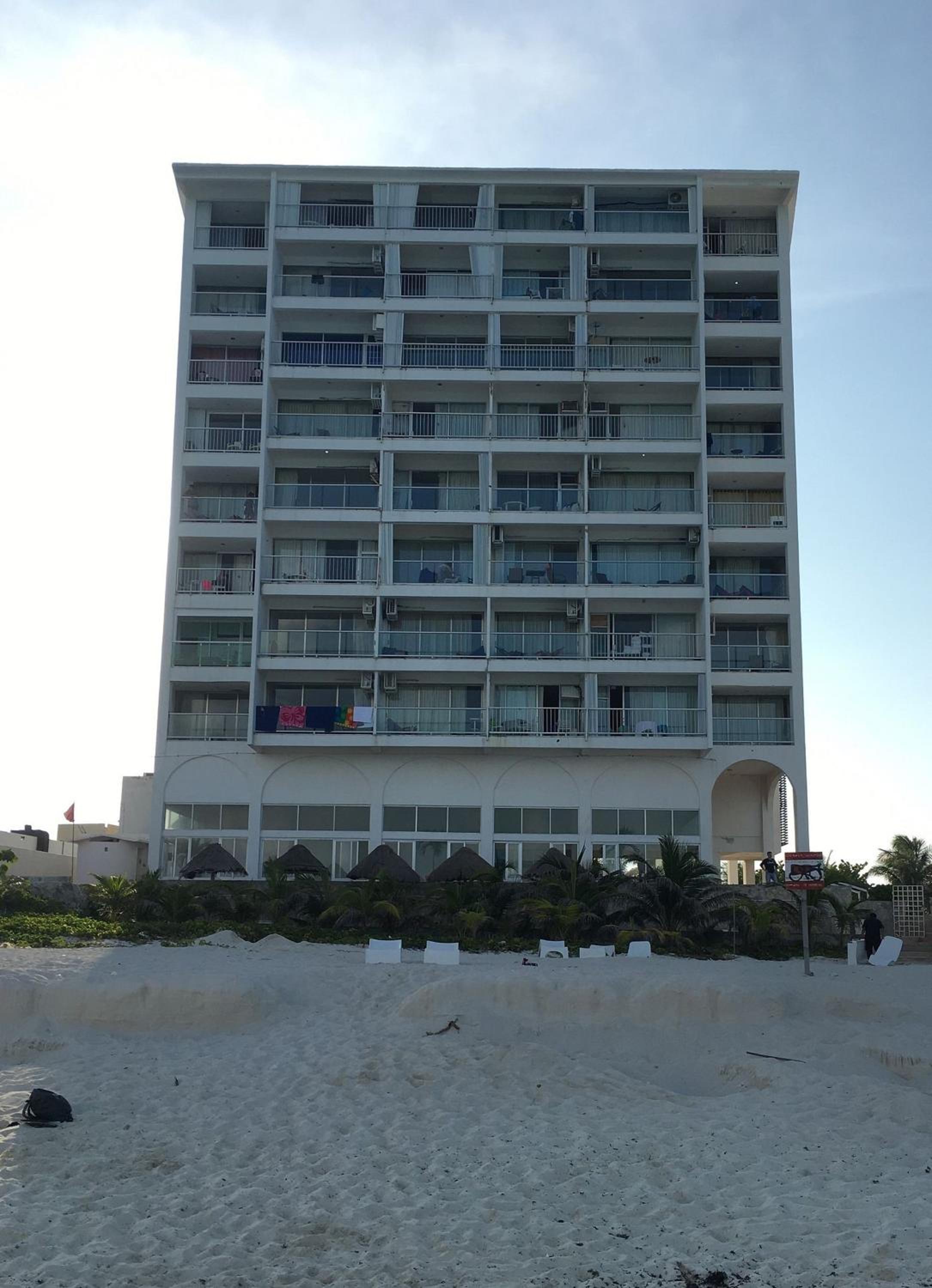 Beautiful Beach Front Pent House in Cancun!!!