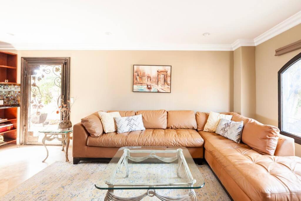 LA Villa Lake View Home view 5