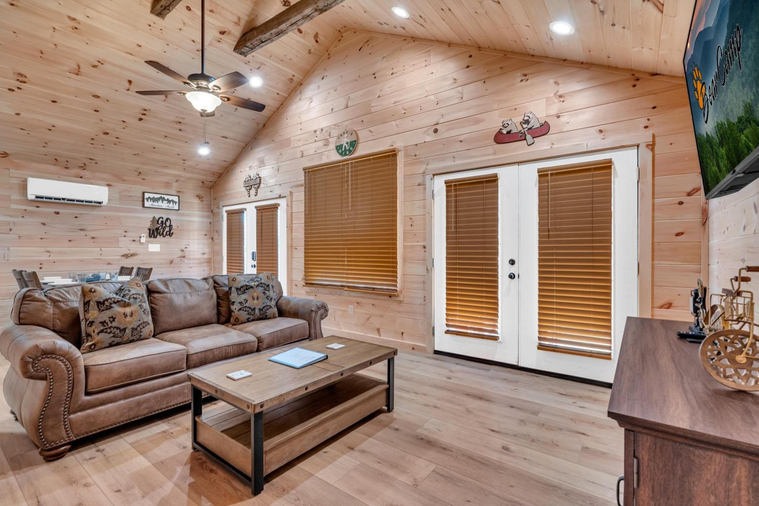 Getaway Cottage, Pickleball Court, Creek, WIFI, Mountain Views, WIFI