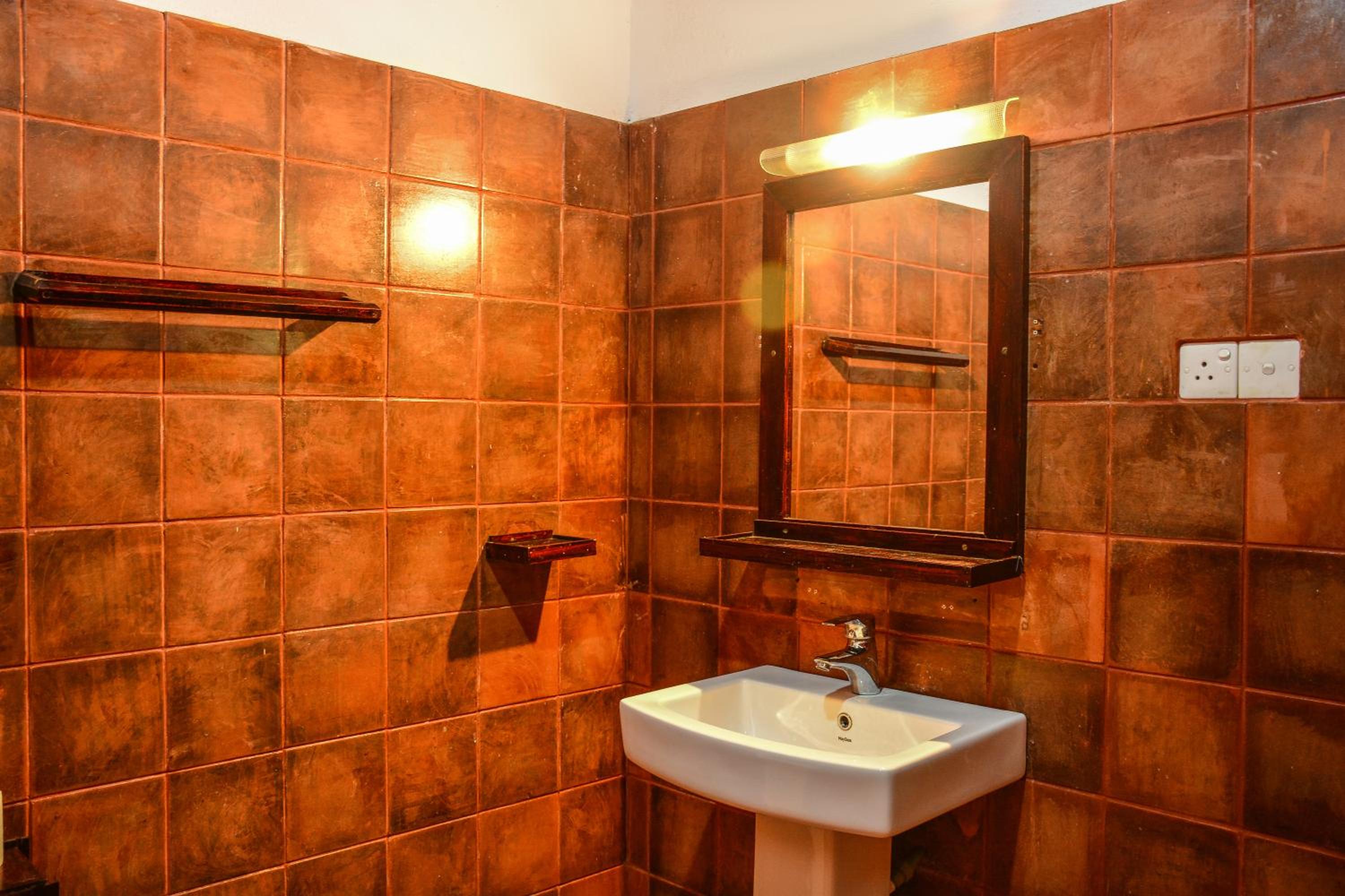 Araliya Gardens Hotel