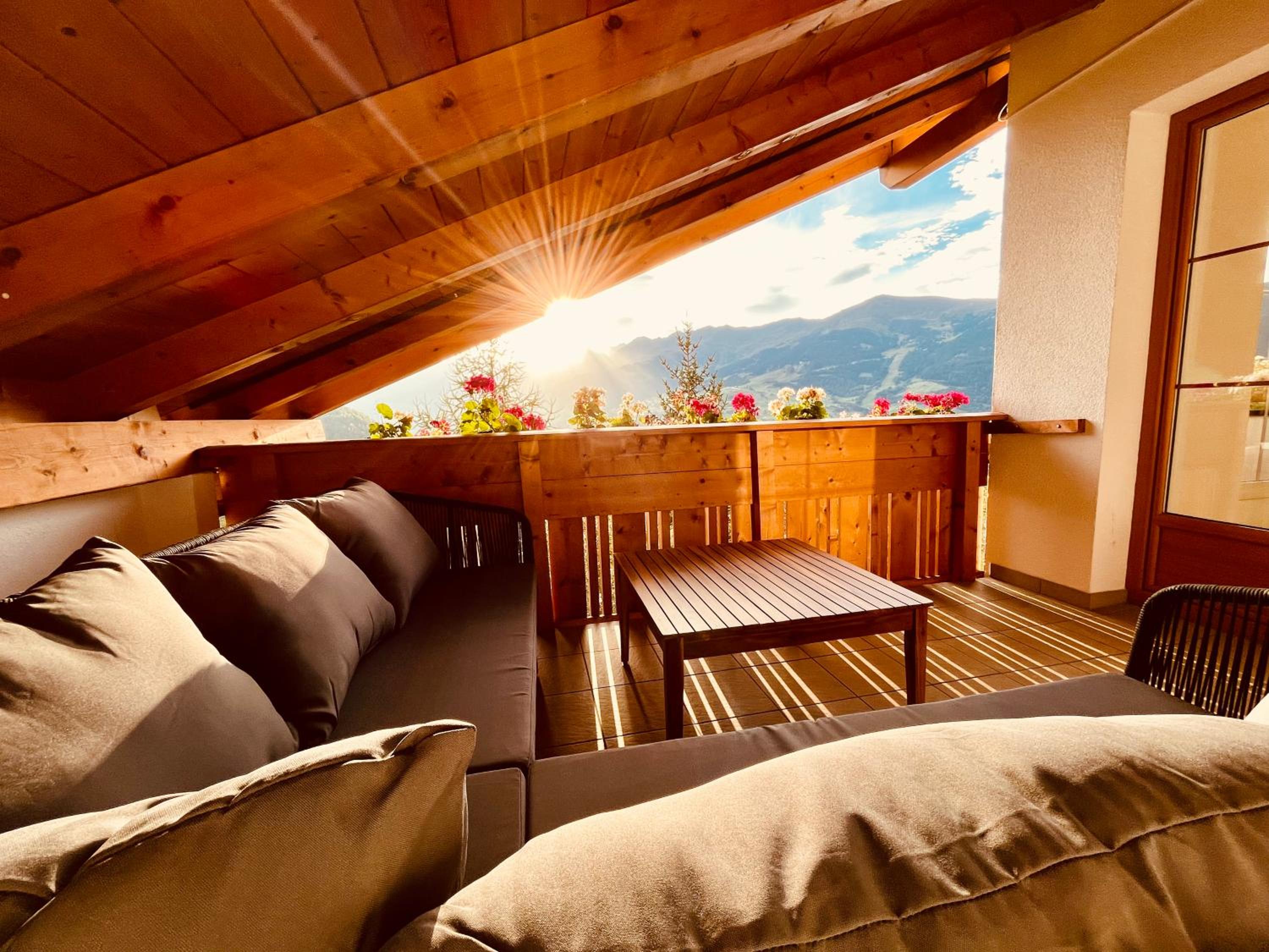 Landhaus Sonnrain Fendels - Auszeit auf 1400m - aktiv und relaxt view 4