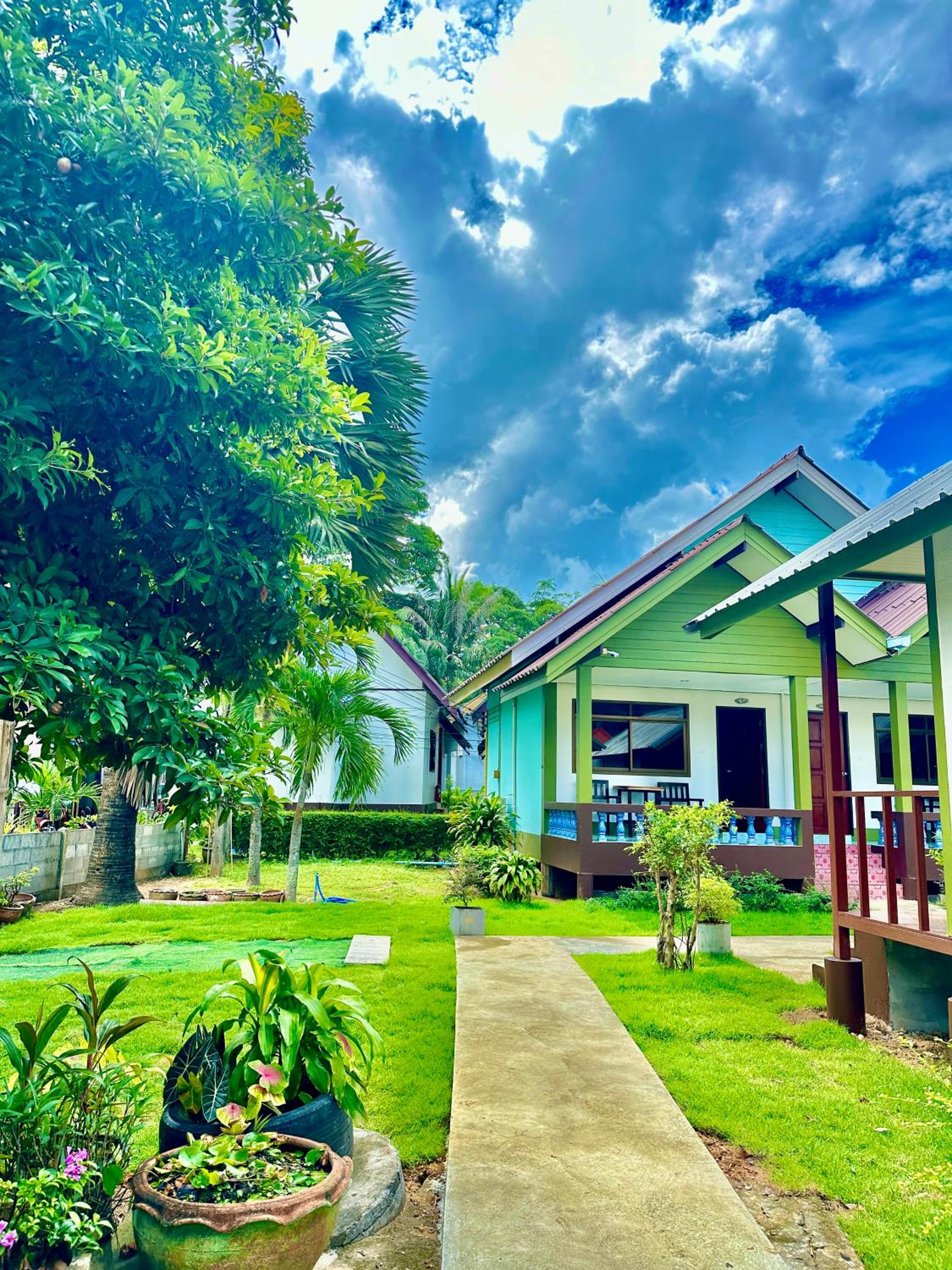 Lanta L.D. Beach Bungalow