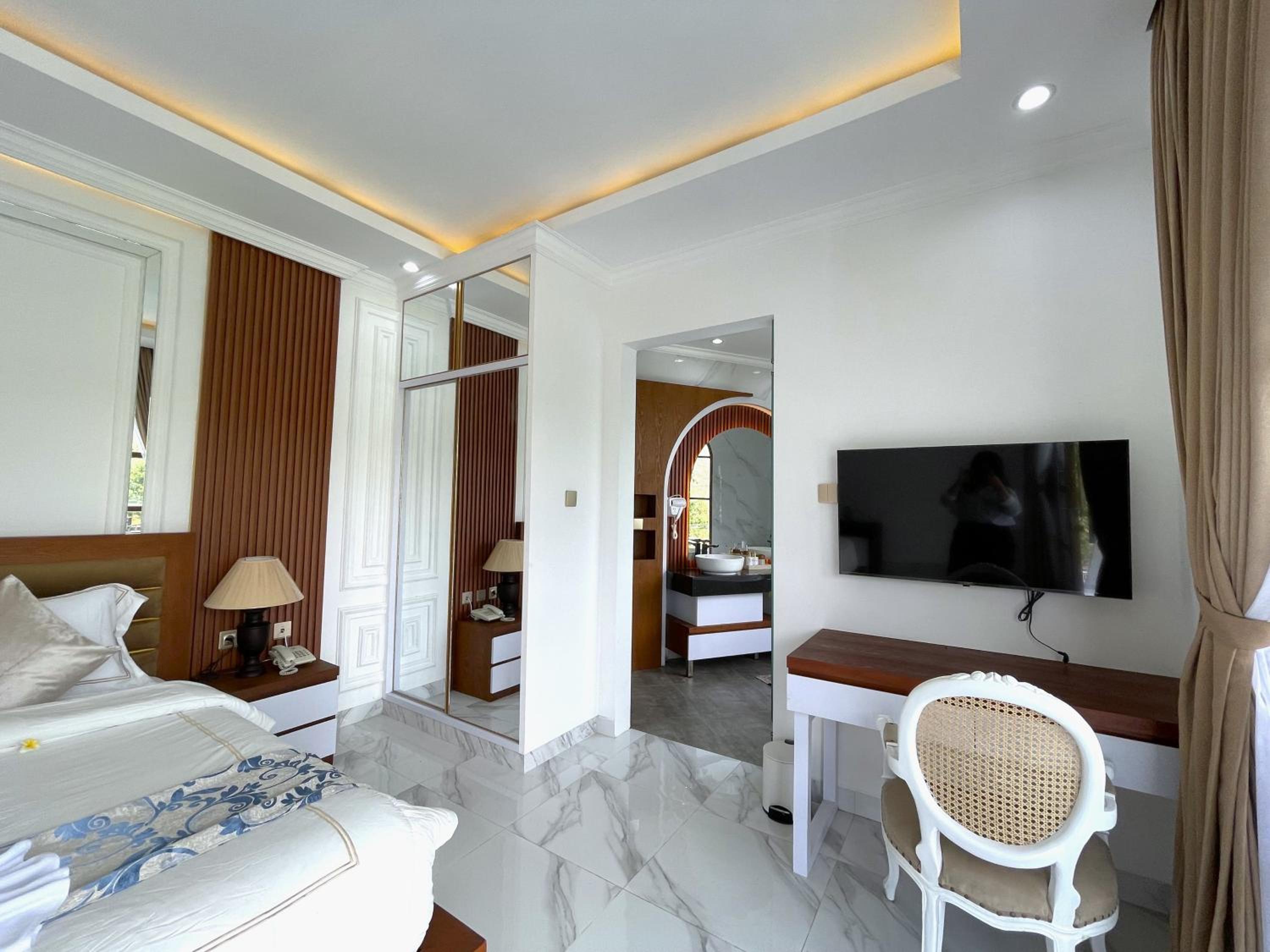 Photo 12