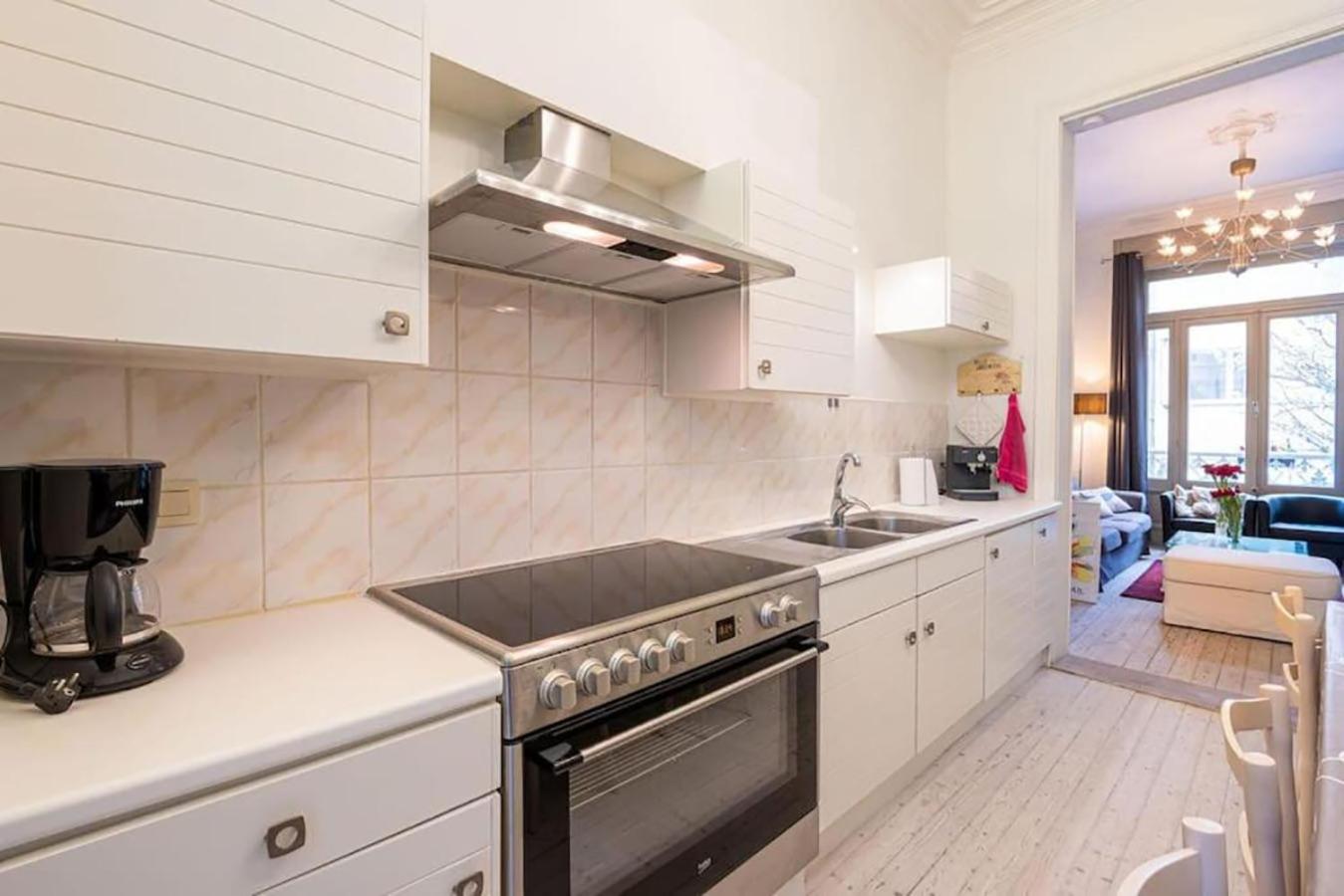 Spacious 7-Bed House in Oostende City