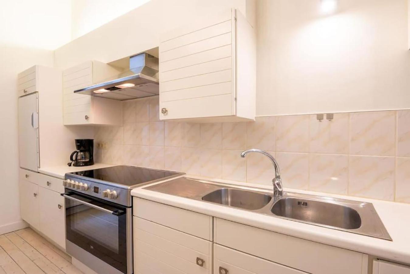 Spacious 7-Bed House in Oostende City