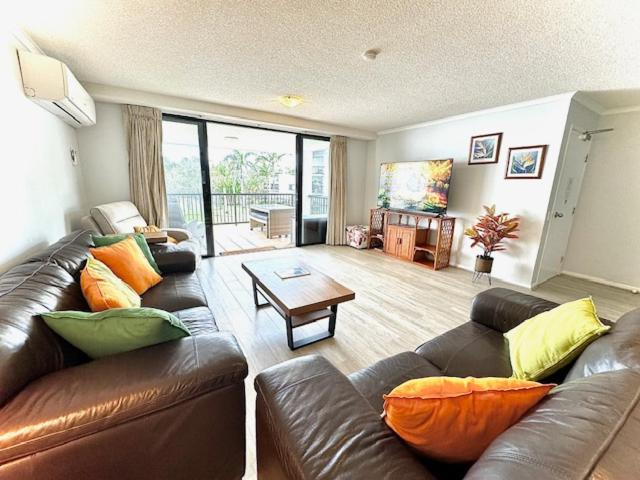 Serene 3BR Beachfront Retreat, Relax & Reconnect