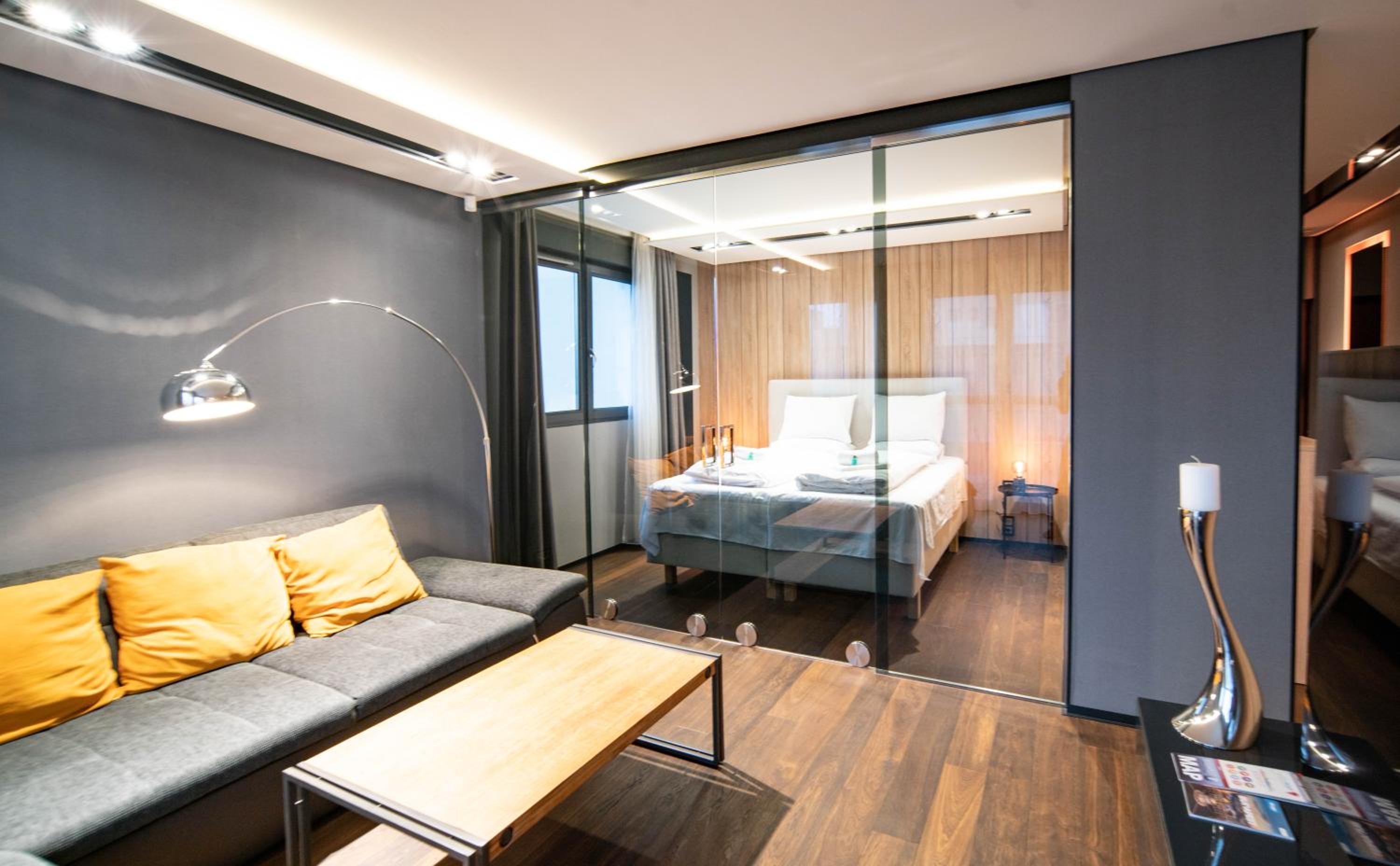Riverside luxury panorama home - SmartTV, FastWiFi