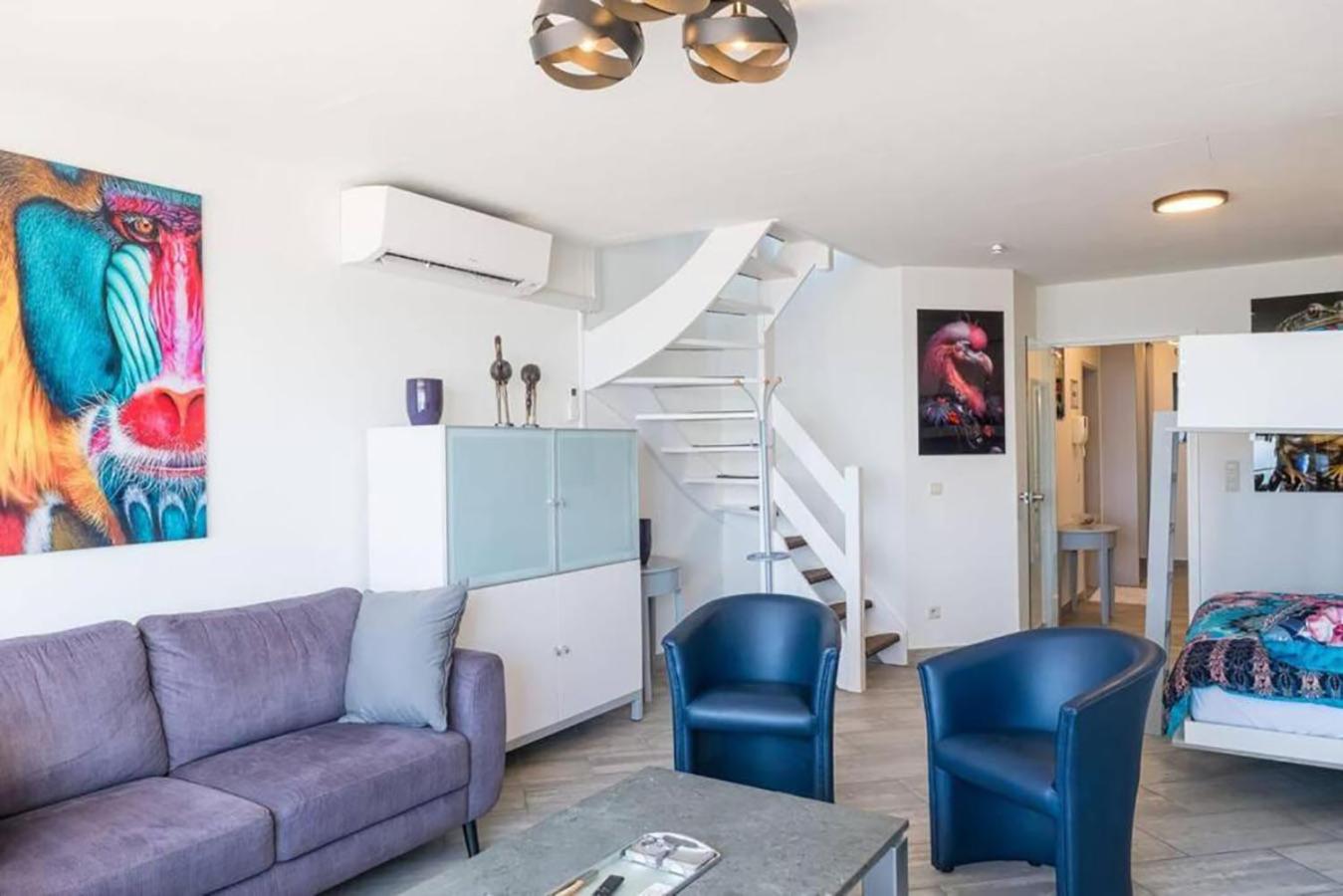 Fraval - Beachfront Apartment with Sea Views in Middelkerke