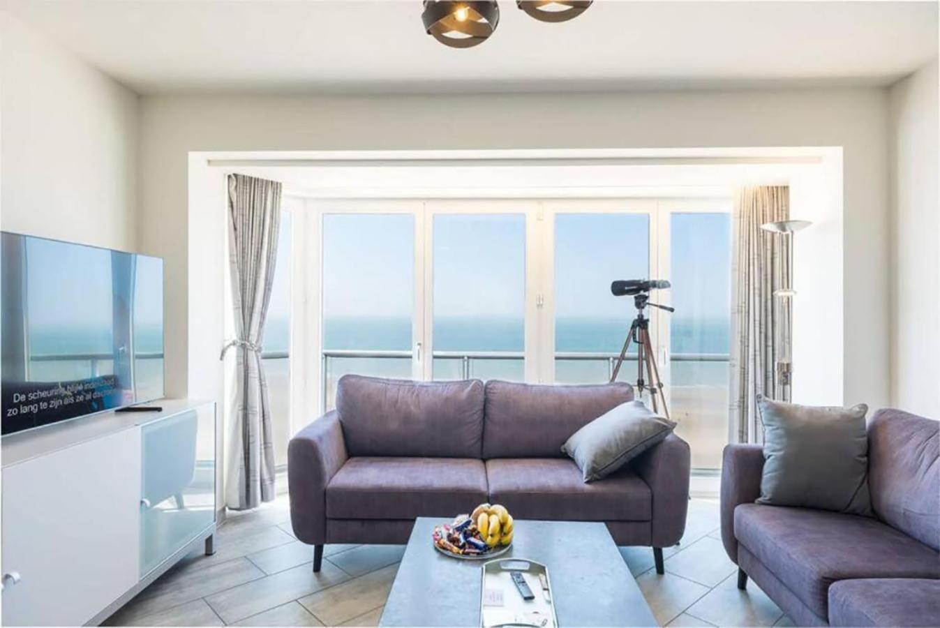Fraval - Beachfront Apartment with Sea Views in Middelkerke