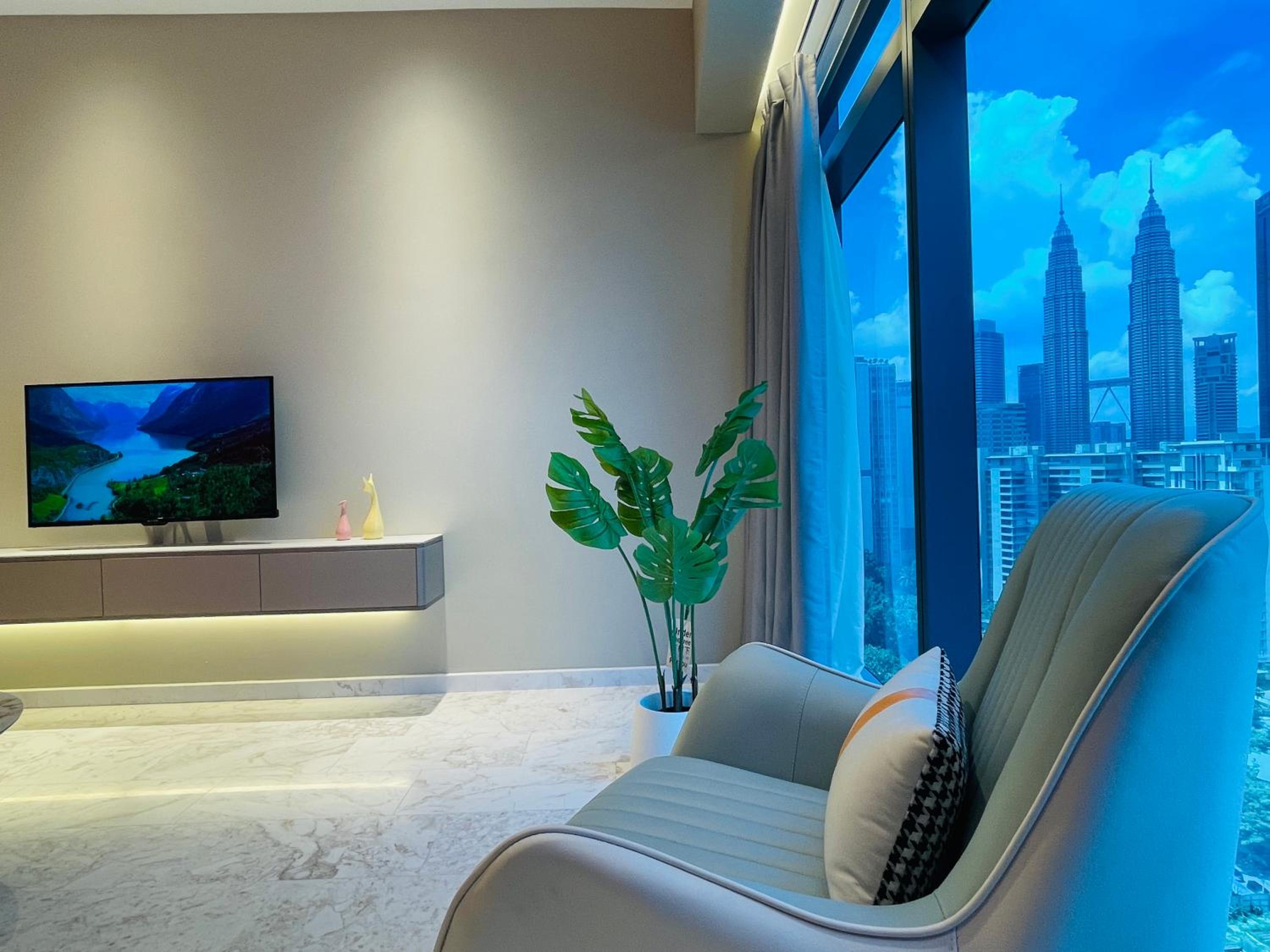 Eaton residences KLCC m@h