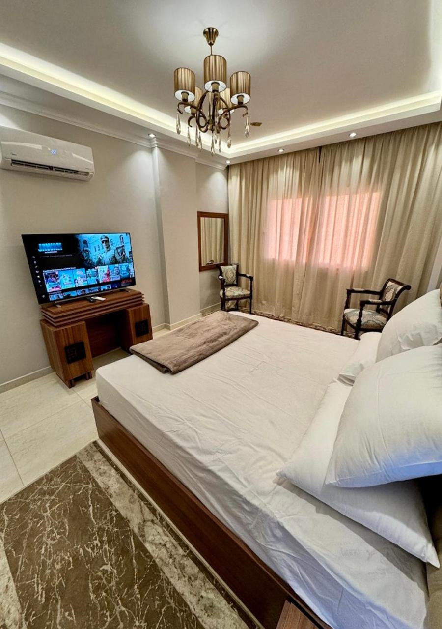 Riverfront Apartment 1