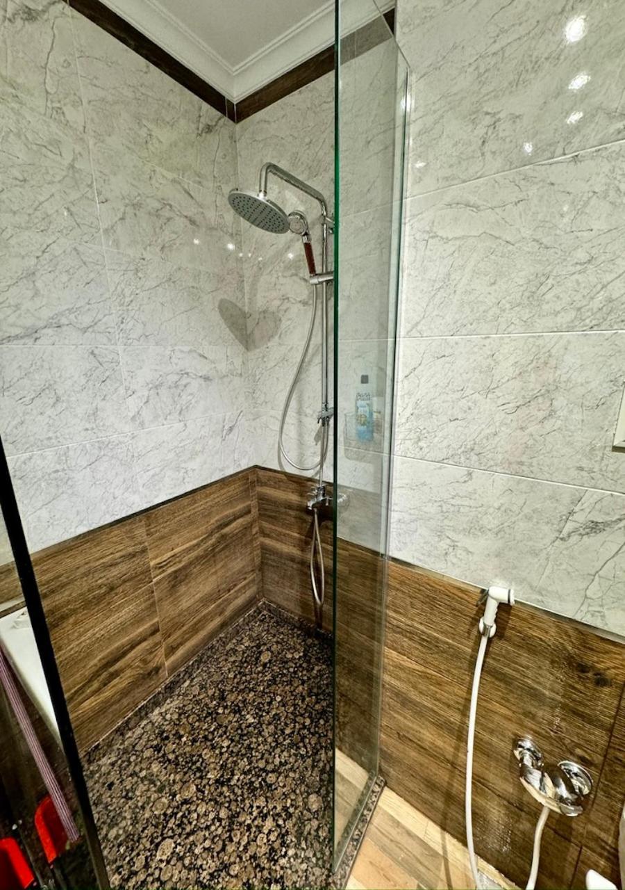 Riverfront Apartment 1