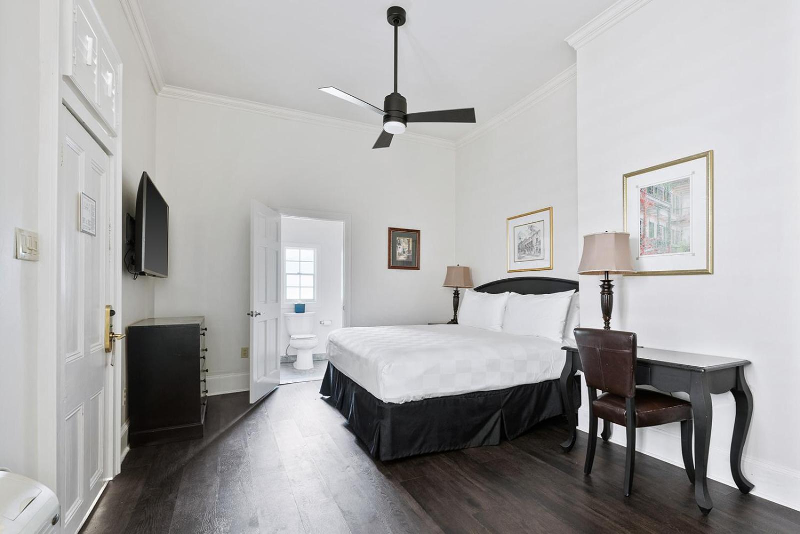 New Orleans Vacations - Historic Streetcar Inn - Property Image 2