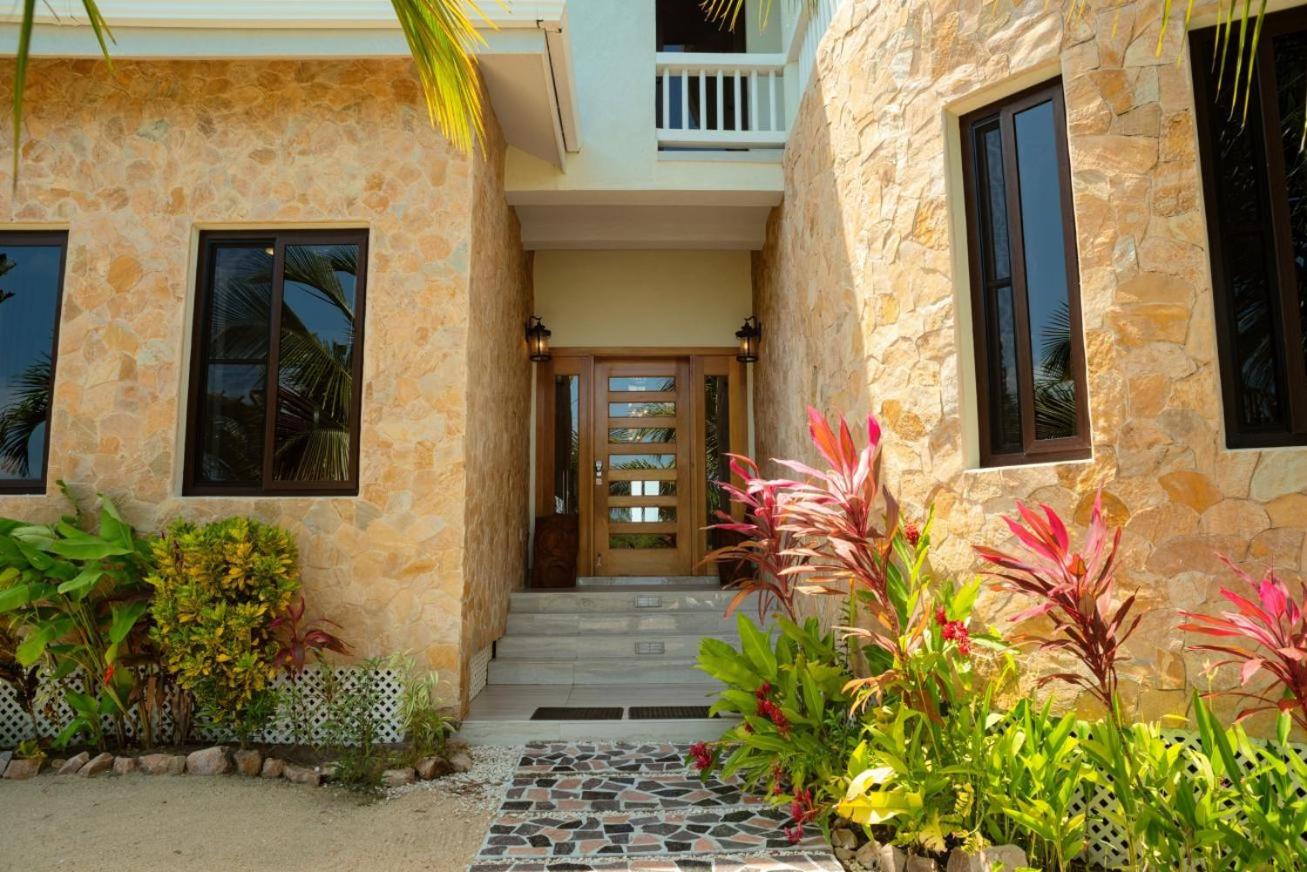Island Time Gecko - Private Island Beachfront Villa 1 Min From Village