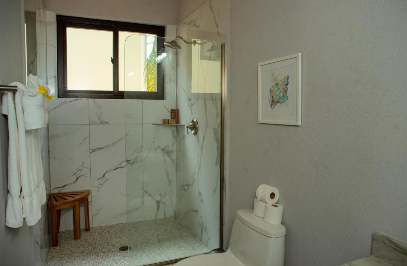 Island Time Gecko - Private Island Beachfront Villa 1 Min From Village