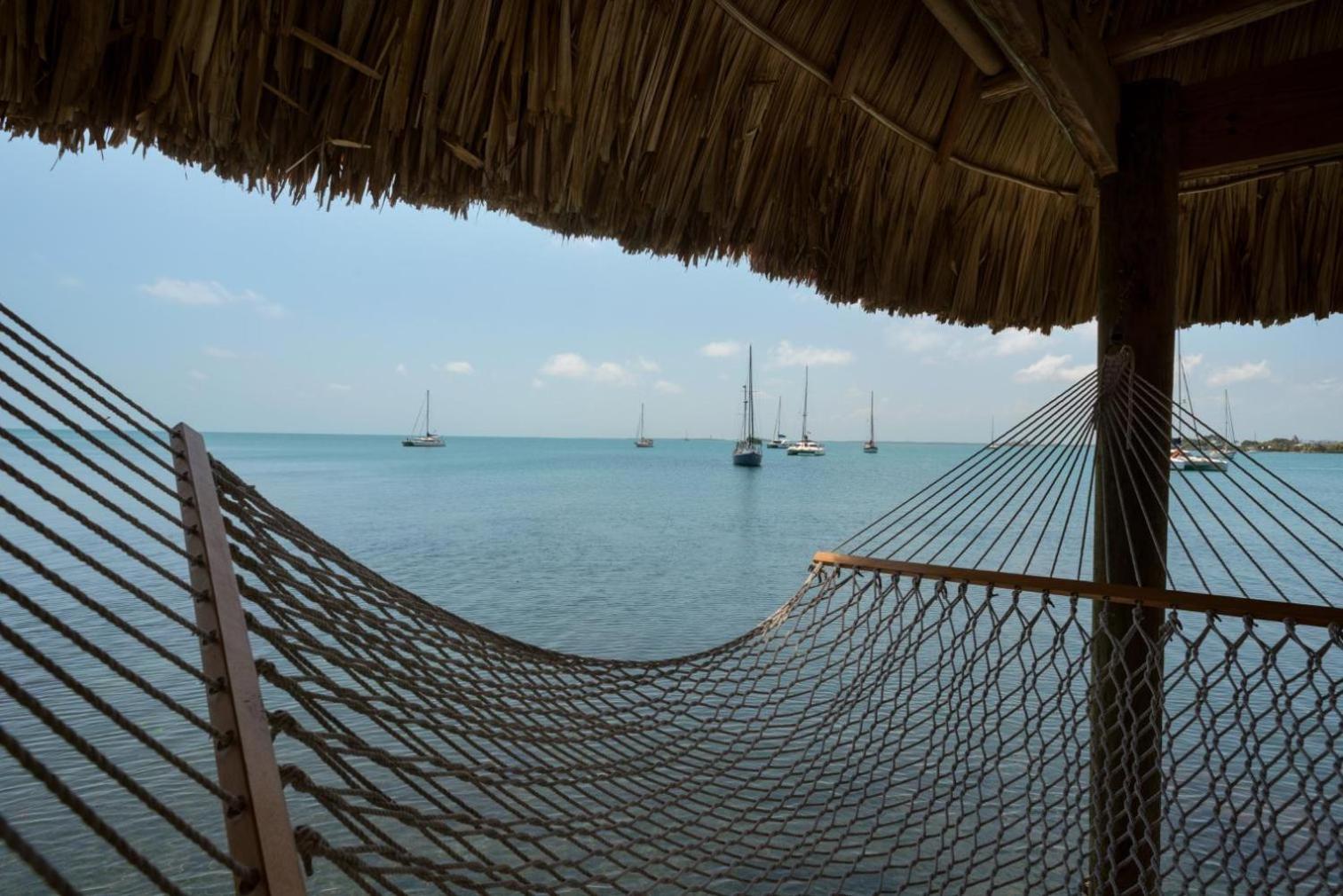 Island Time Gecko - Private Island Beachfront Villa 1 Min From Village
