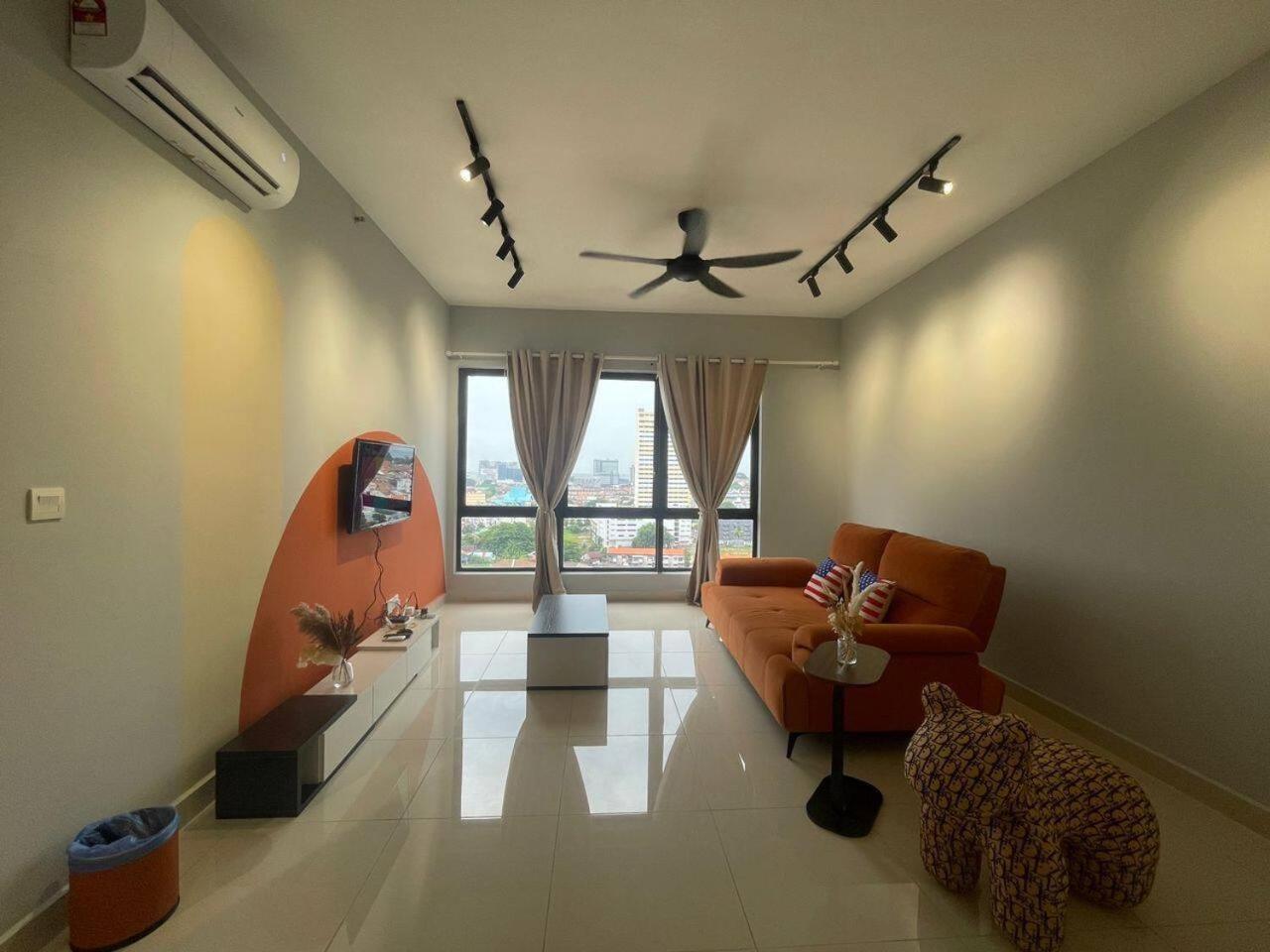 The Apple Residence 3BR with 10 Pax - 1KM to Jonker photo 8
