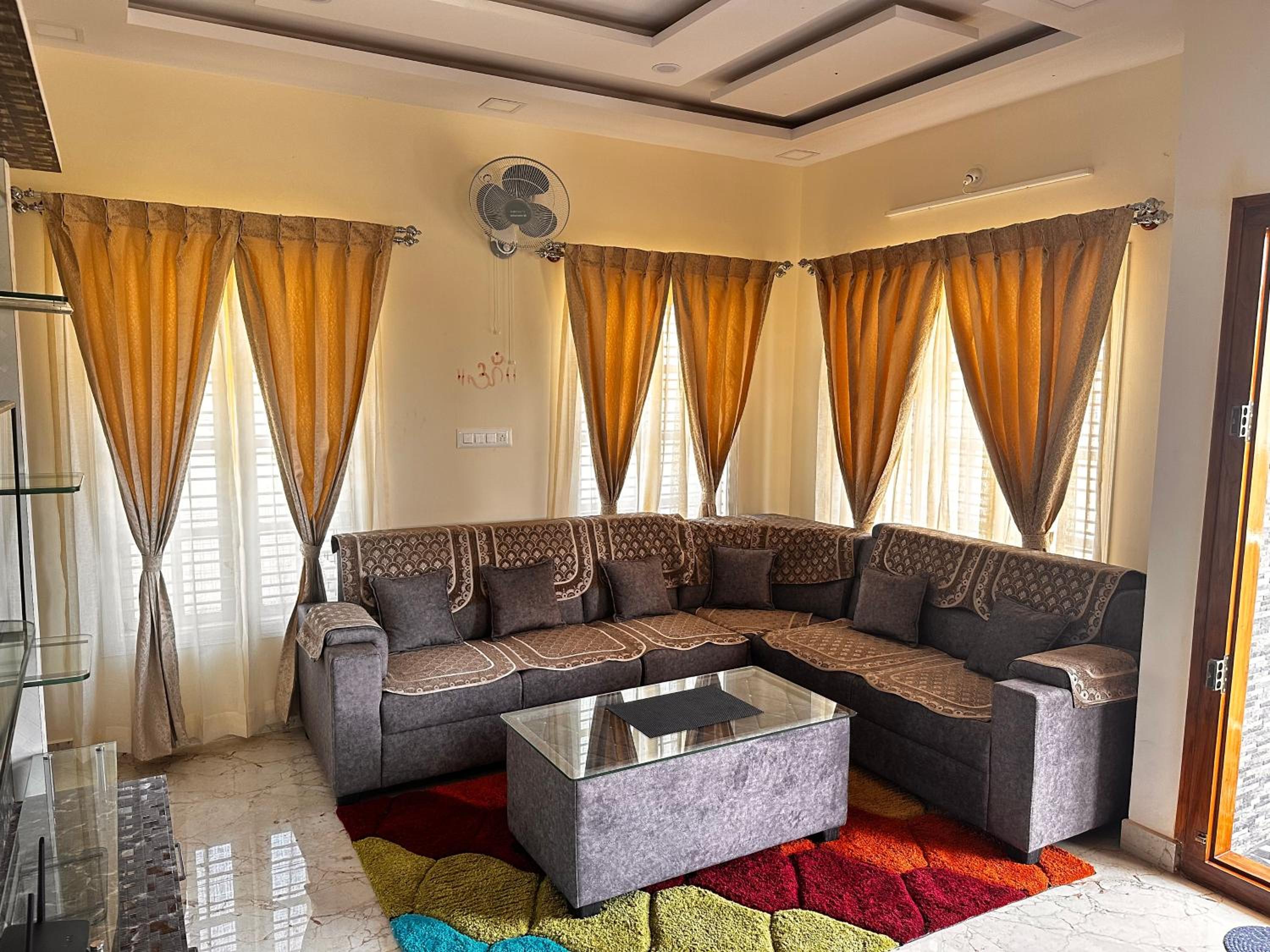 DEEYA Home Stay - A Luxury Family Guest House