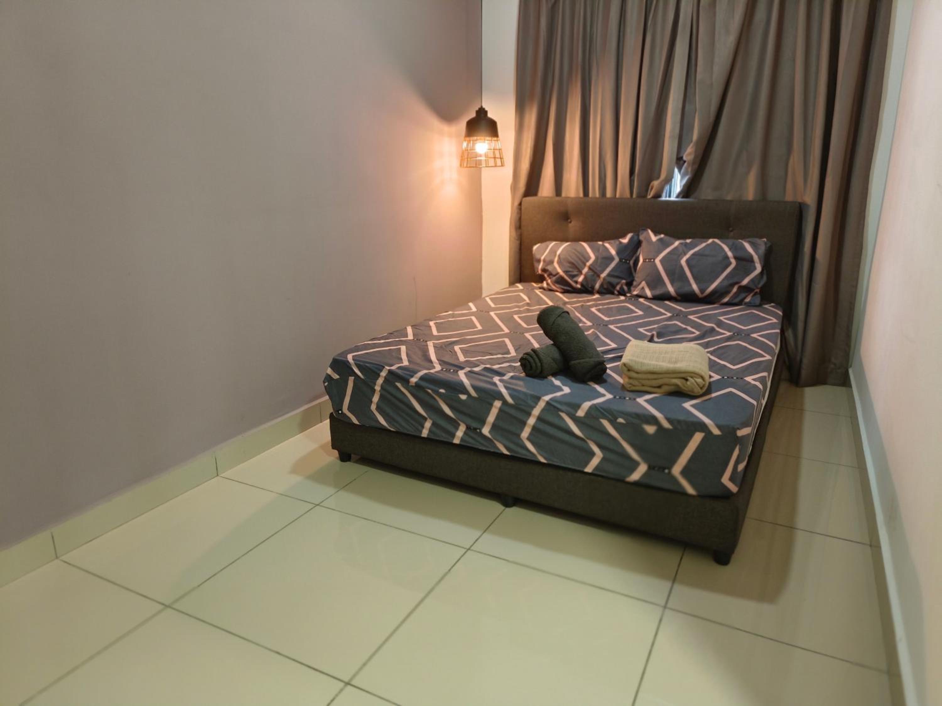 Comfortable House w AC 4 Bedrooms WIFI PS4 near Desaru Beach photo 4