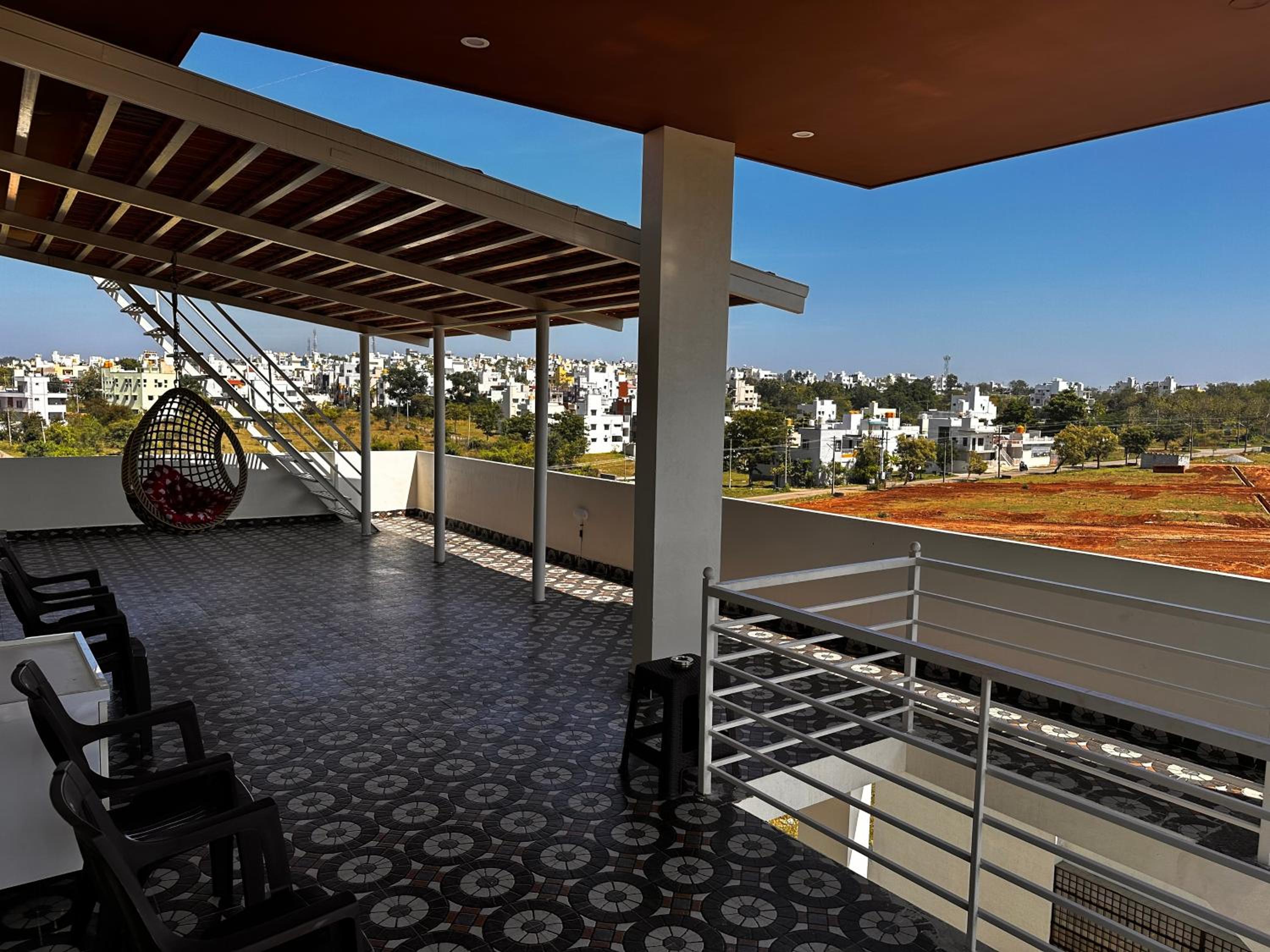 DEEYA Home Stay - A Luxury Family Guest House