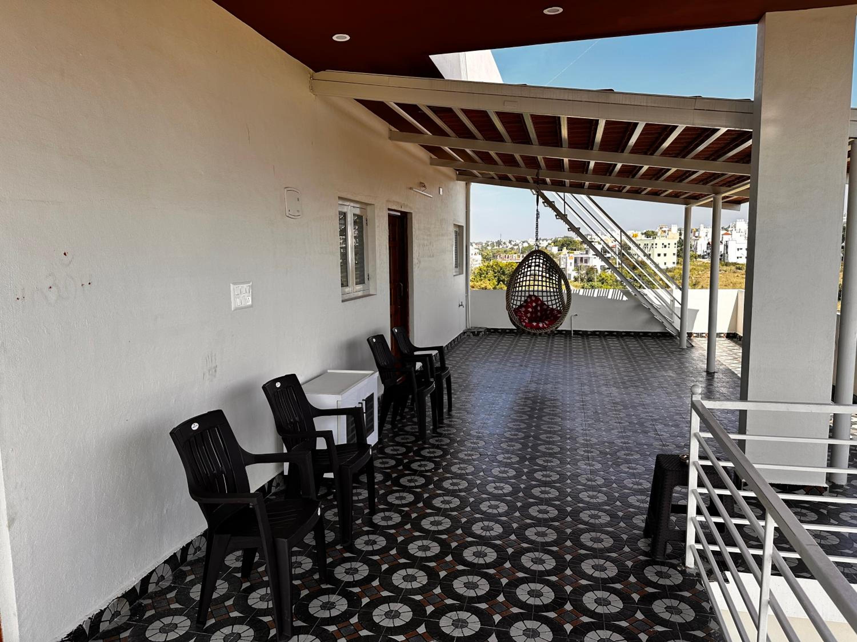 DEEYA Home Stay - A Luxury Family Guest House