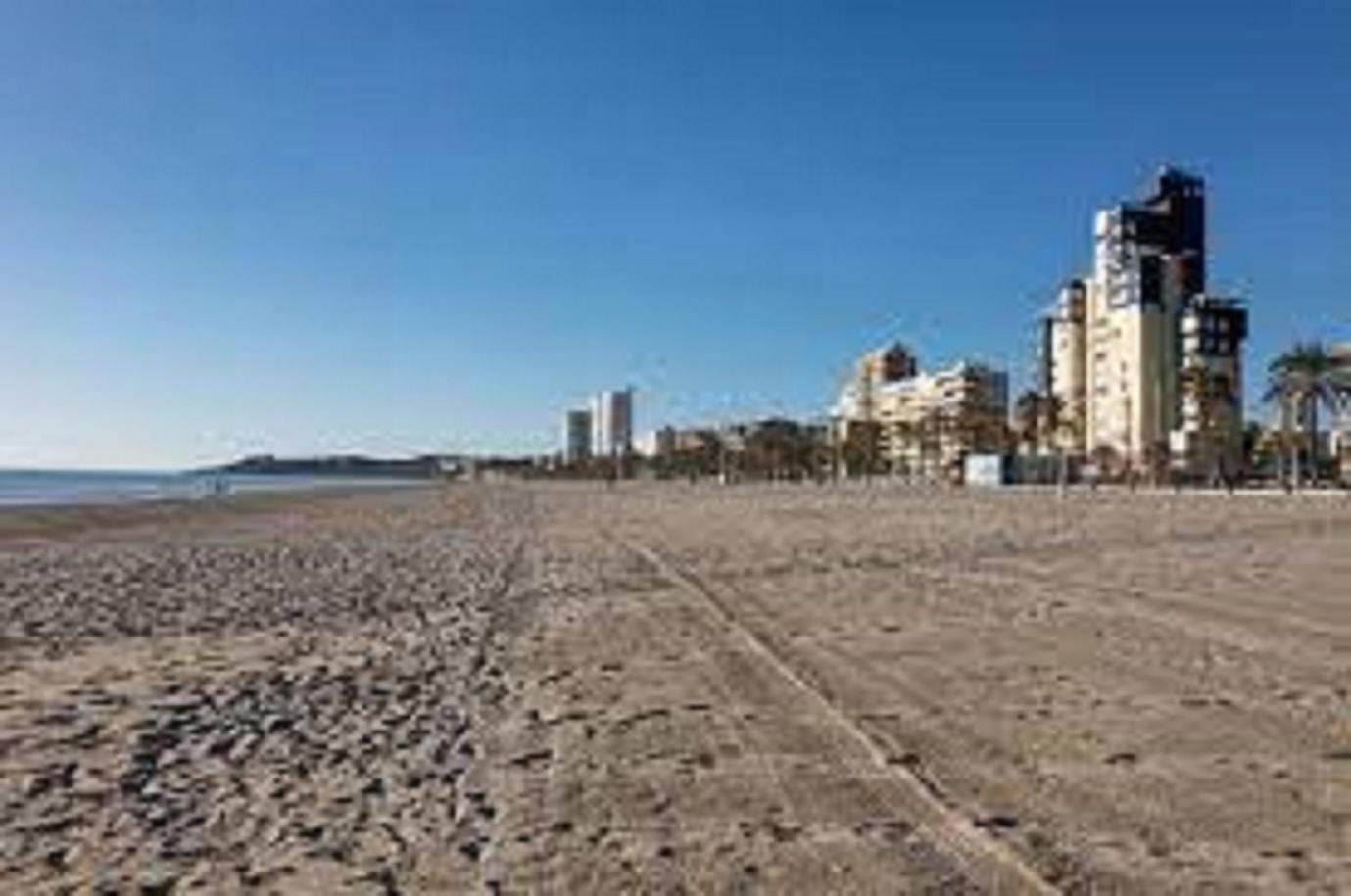 Apartamento con terraza en San Juan Playa