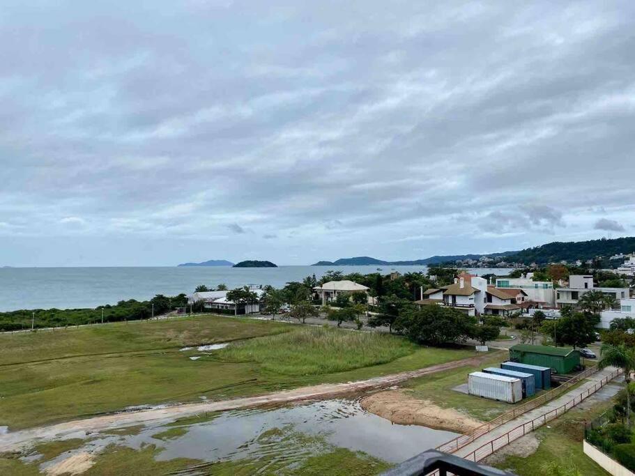 Il Campanário Jurerê vista frente mar andar alto