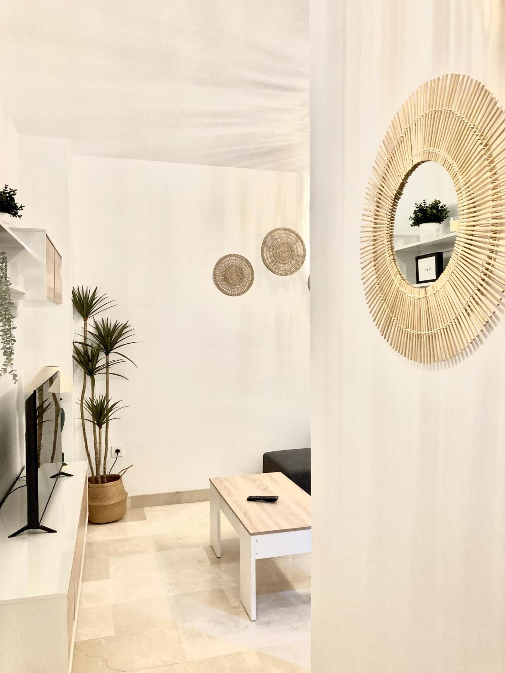 APARTAMENTOS NURIA 19