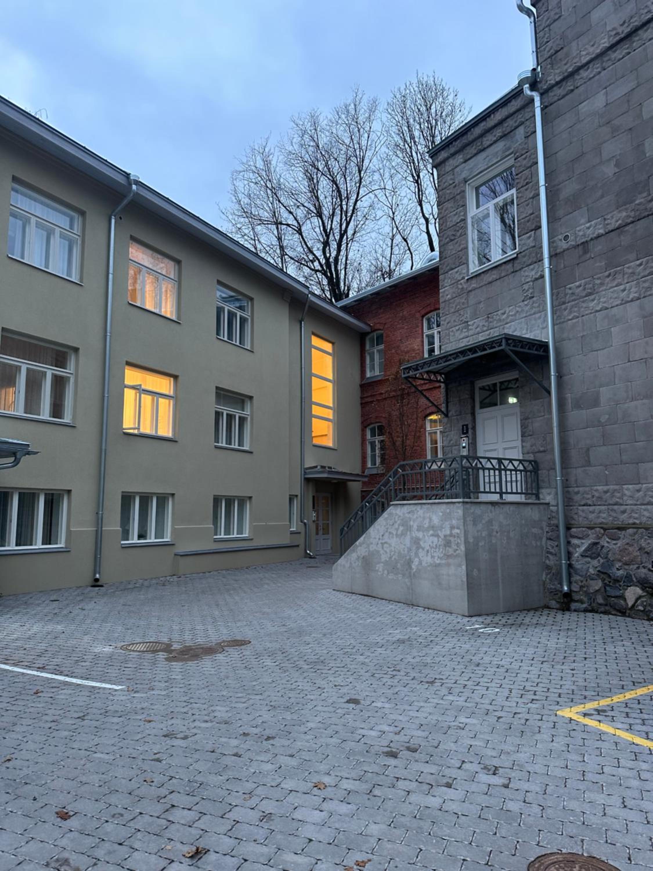 Luxurious Vallikraavi apartment with Sauna, free parking