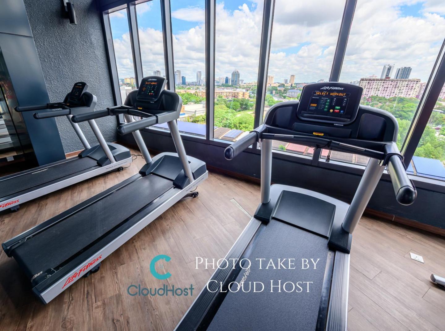 PJ Specious 3BR 7pax near Sunway Pyramid Mall by Cloud Host