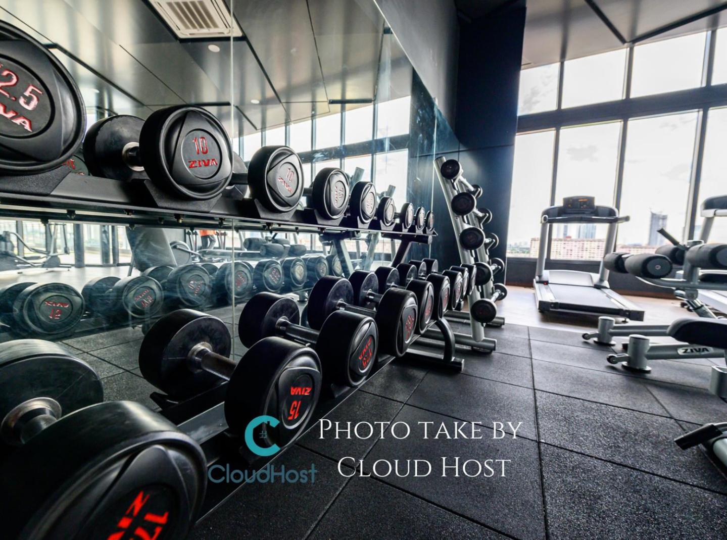 PJ Specious 3BR 7pax near Sunway Pyramid Mall by Cloud Host