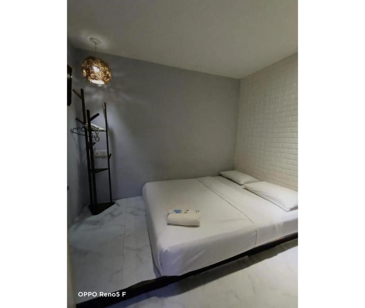 EXPRESS OYO HOTEL