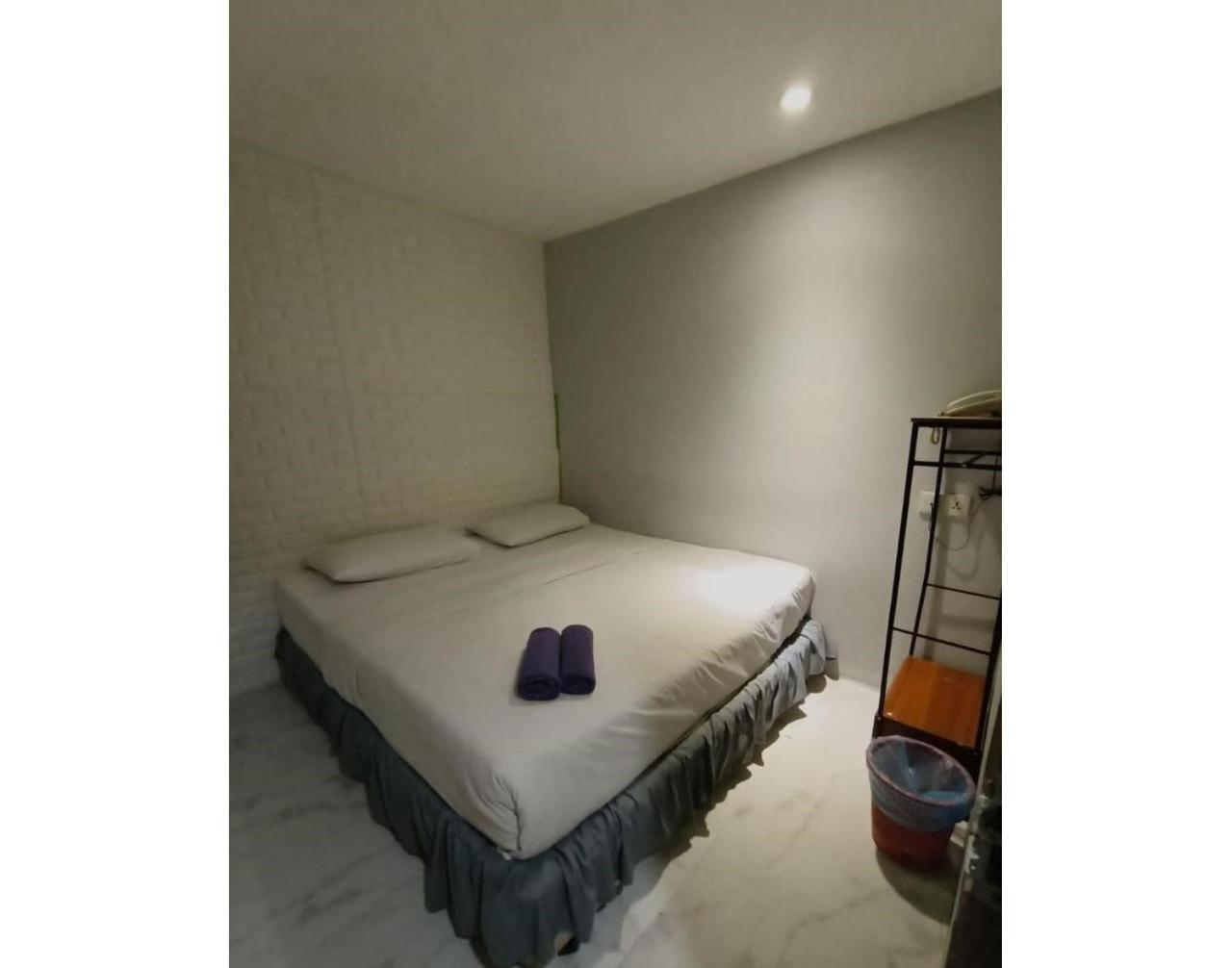 EXPRESS OYO HOTEL
