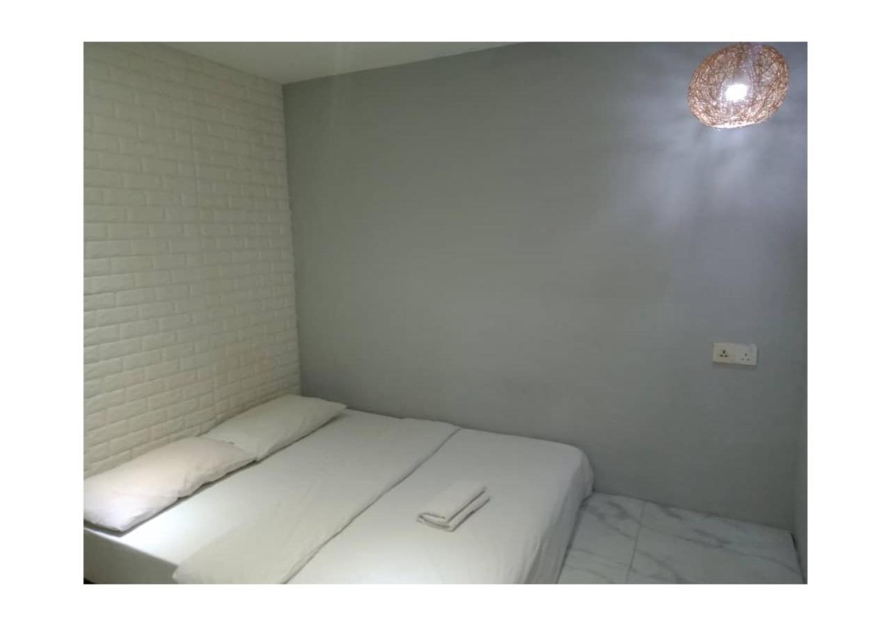 EXPRESS OYO HOTEL