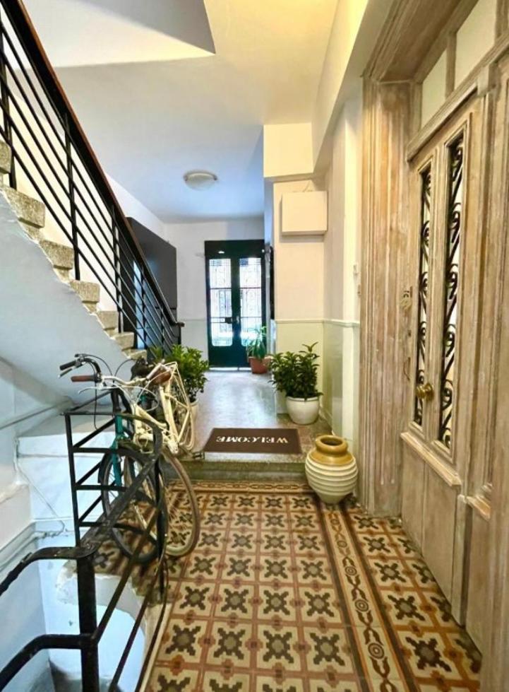 Konstantinos's Luxury vintage apartment view 3