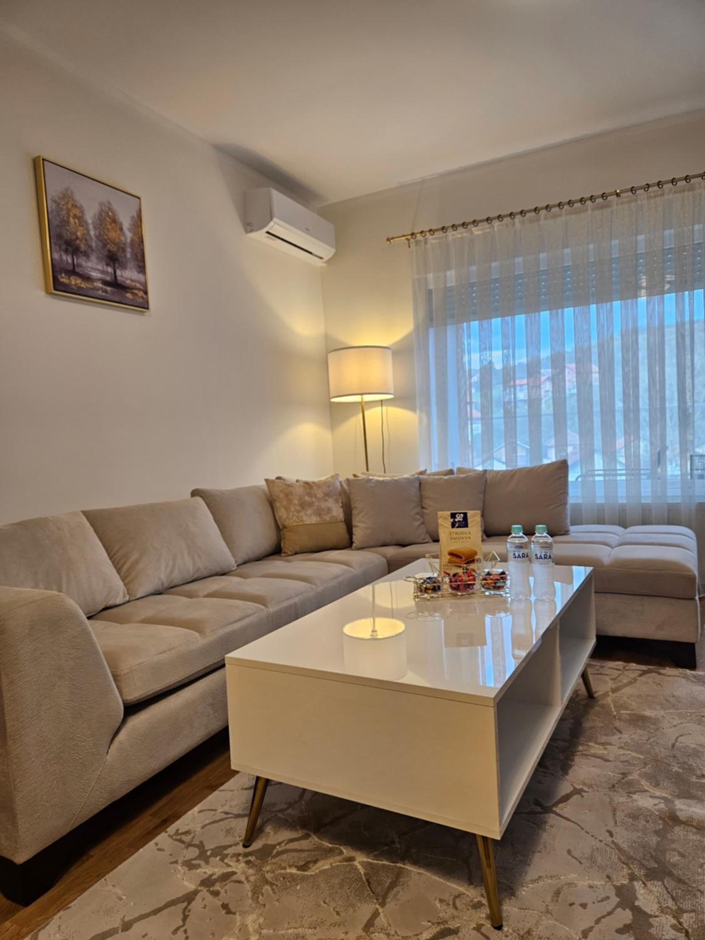 Lux Sara Apartments