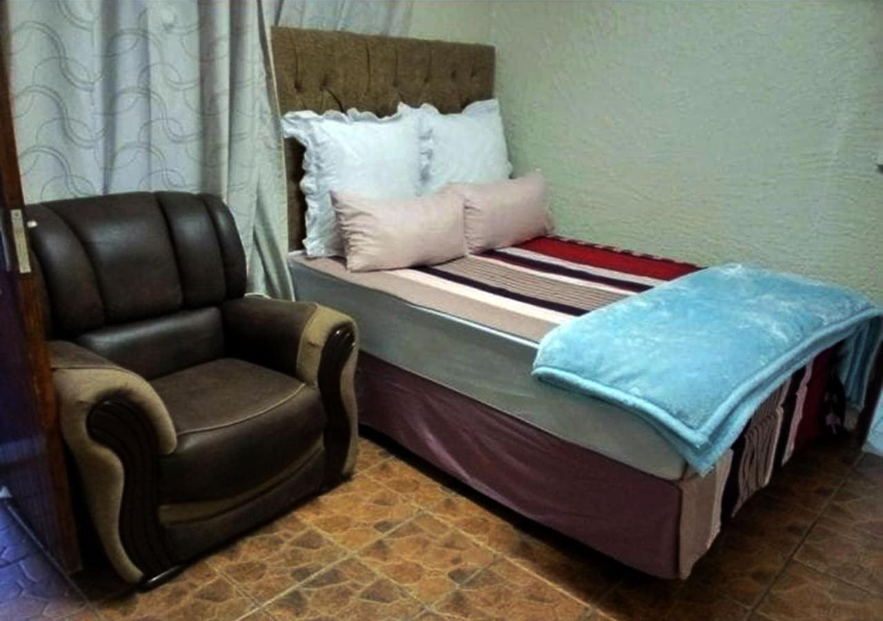 Photo 8
