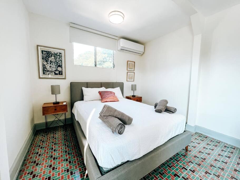 Picaflor 8 Elegant Studio Apt @ Miramar view 3