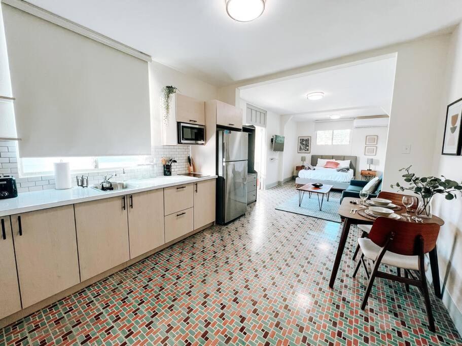 Picaflor 8 Elegant Studio Apt @ Miramar view 4
