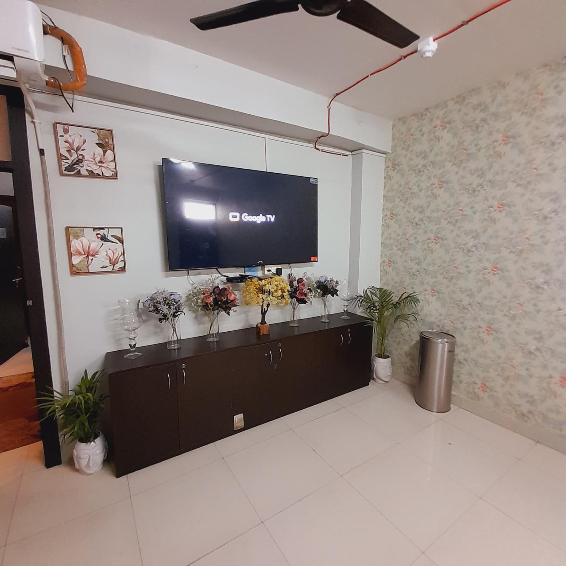 Homestay at Kashmiri Gate Metro & Old Delhi Railway Station