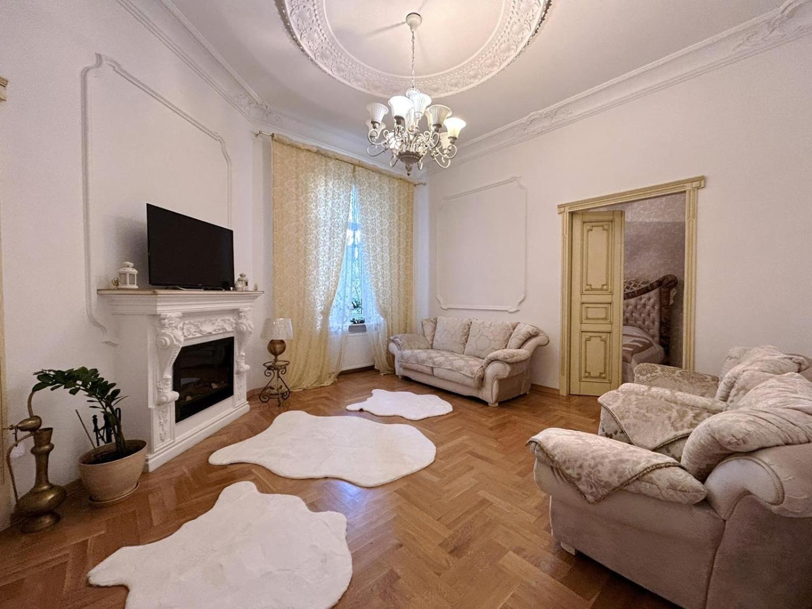 GoldenApartmentLviv