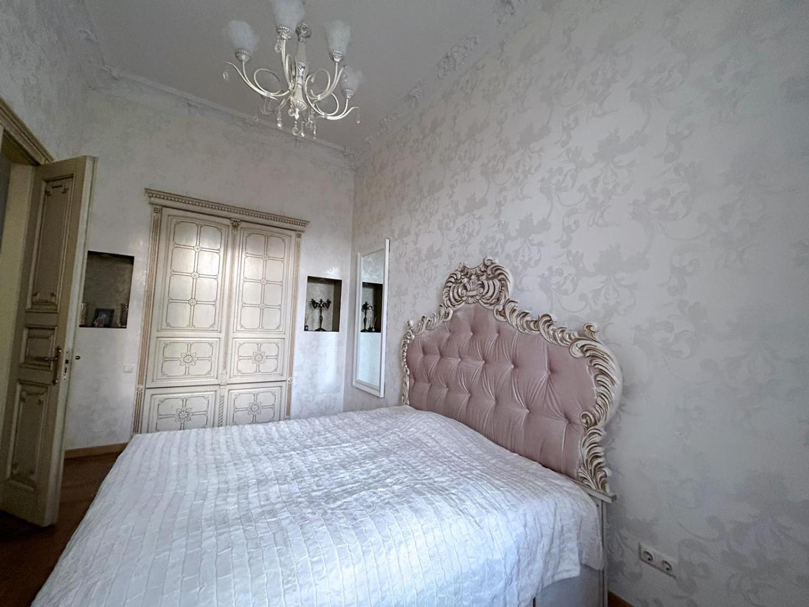 GoldenApartmentLviv