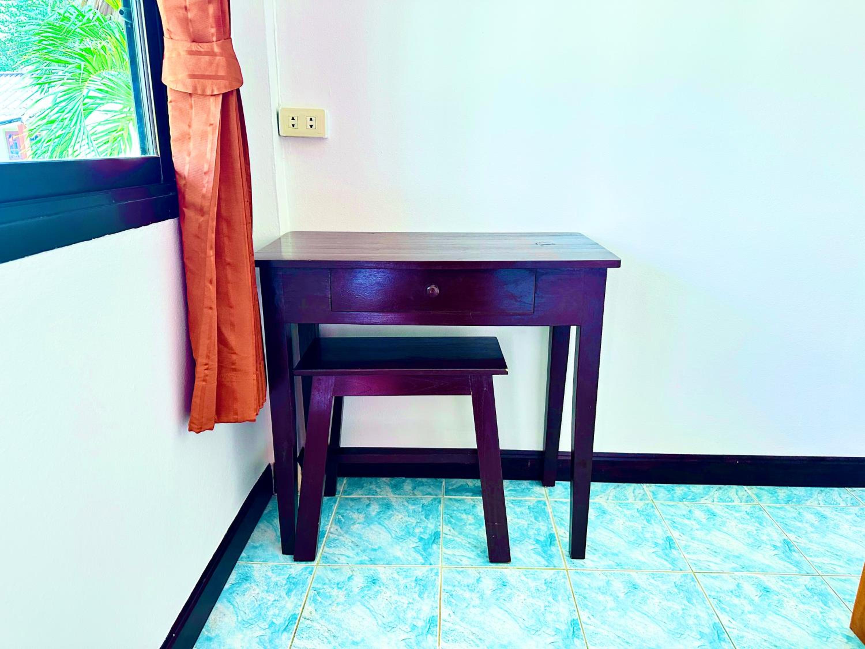 Lanta L.D. Beach Bungalow