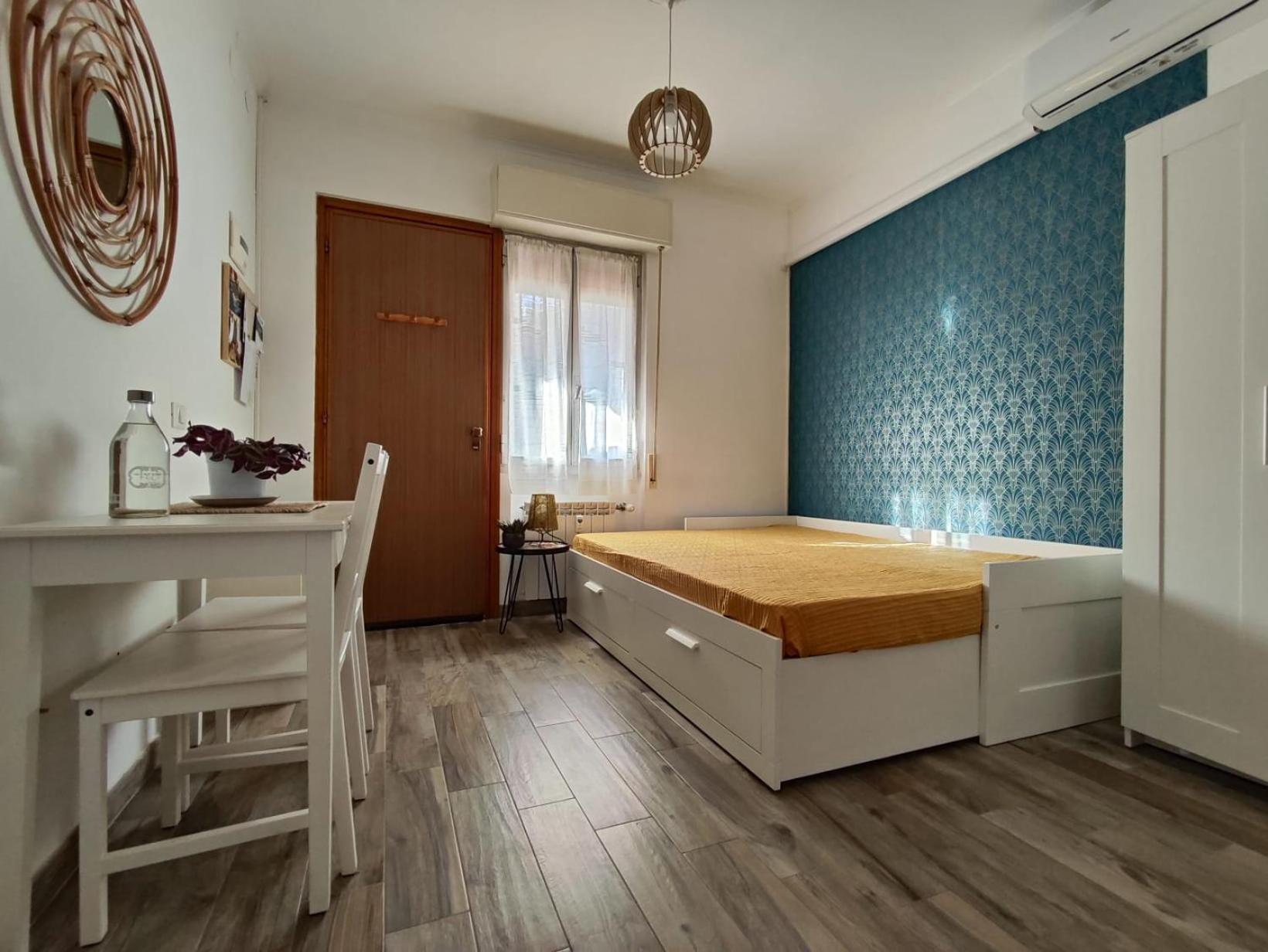 Da Dharma en Ventimiglia — hotel room