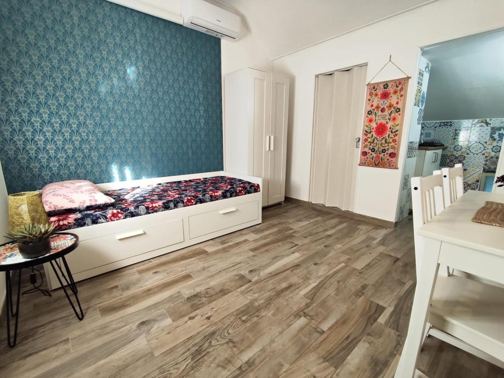 Da Dharma en Ventimiglia — hotel room